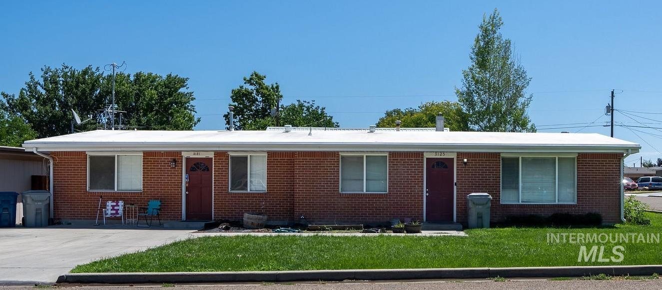 3121 & 3125 College Ave, Caldwell, Idaho 83605, 3 Bedrooms, 1 Bathroom, Residential Income For Sale, Price $415,000,MLS 98973069