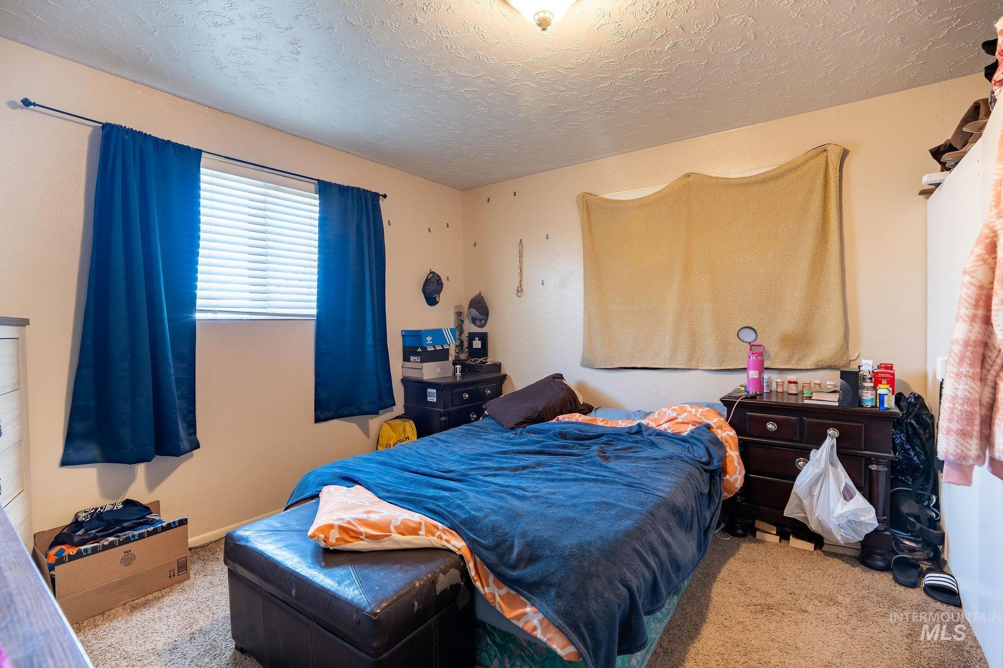 3121 & 3125 College Ave, Caldwell, Idaho 83605, 3 Bedrooms, 1 Bathroom, Residential Income For Sale, Price $415,000,MLS 98973069