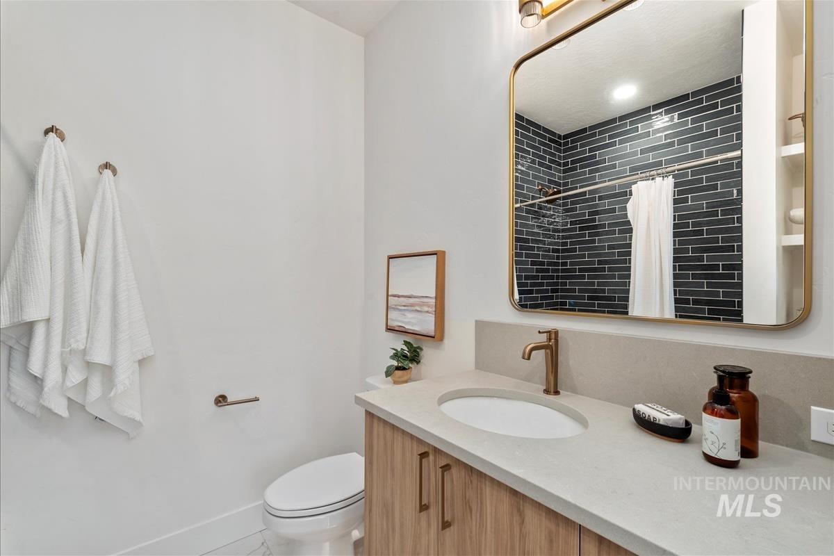 3255 W Moore Street, Boise, Idaho 83702, 3 Bedrooms, 3.5 Bathrooms, Residential For Sale, Price $829,900,MLS 98973070