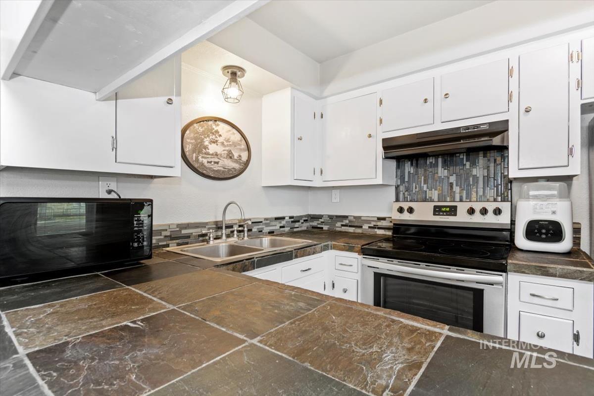 116 Maple St, Nampa, Idaho 83686-5026, 1 Bedroom, 1 Bathroom, Residential For Sale, Price $239,900,MLS 98973072