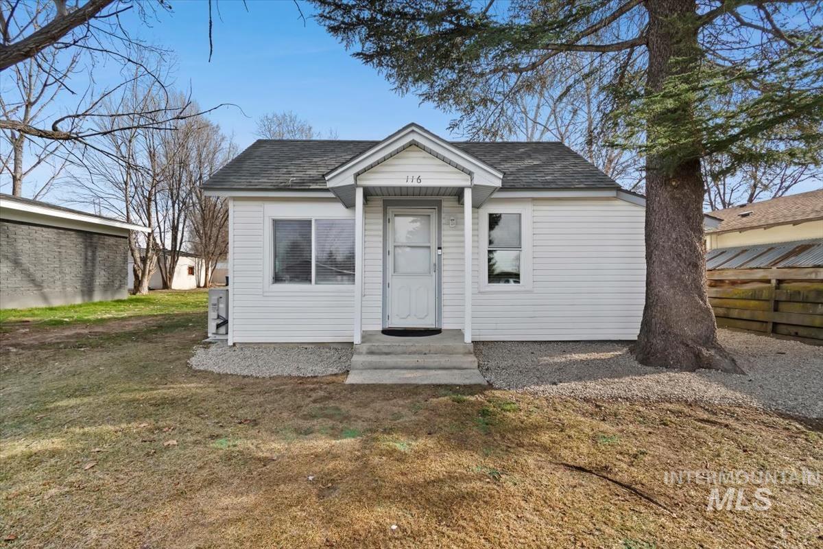 116 Maple St, Nampa, Idaho 83686-5026, 1 Bedroom, 1 Bathroom, Residential For Sale, Price $239,900,MLS 98973072