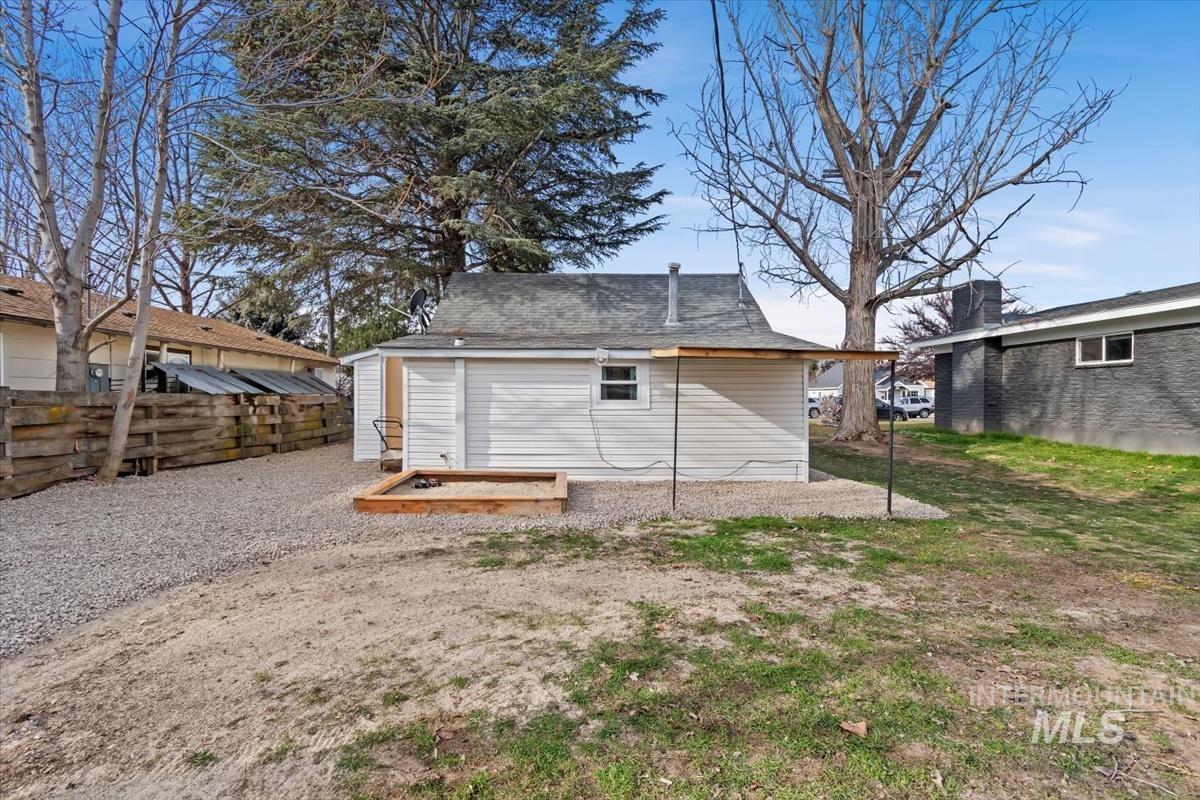 116 Maple St, Nampa, Idaho 83686-5026, 1 Bedroom, 1 Bathroom, Residential For Sale, Price $239,900,MLS 98973072