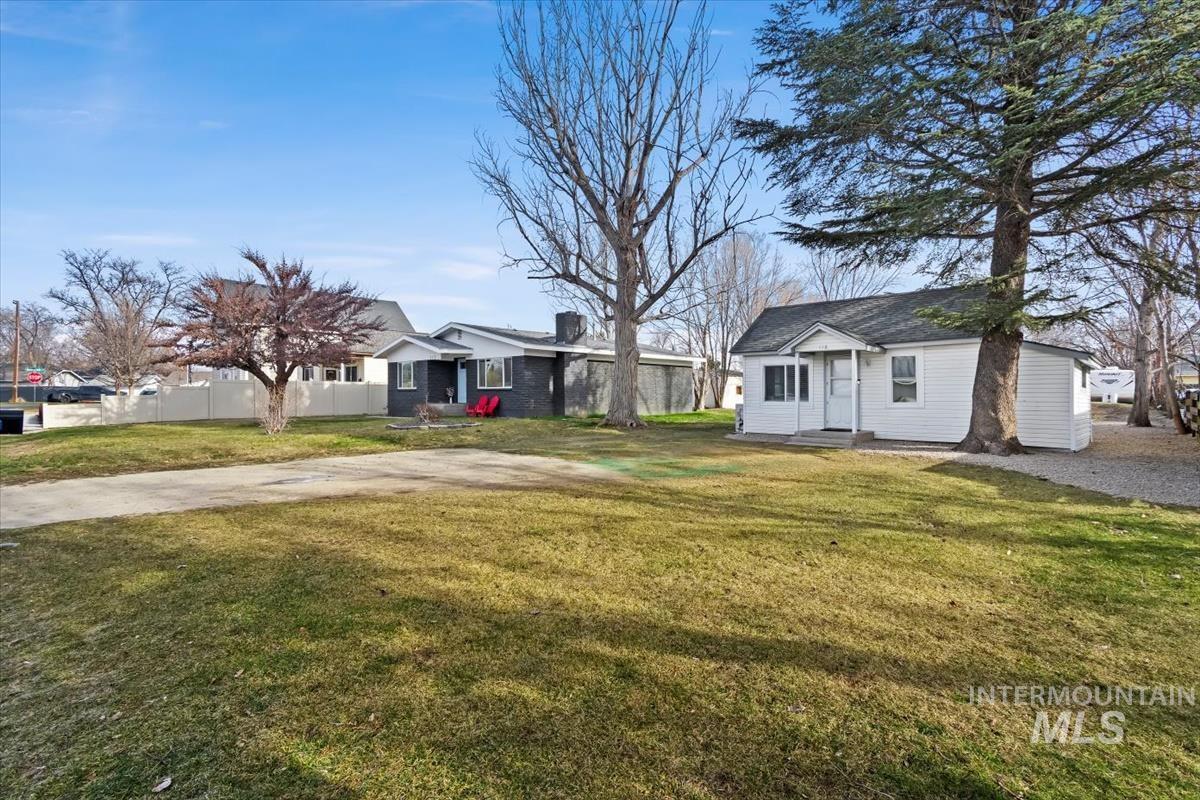 116 Maple St, Nampa, Idaho 83686-5026, 1 Bedroom, 1 Bathroom, Residential For Sale, Price $239,900,MLS 98973072