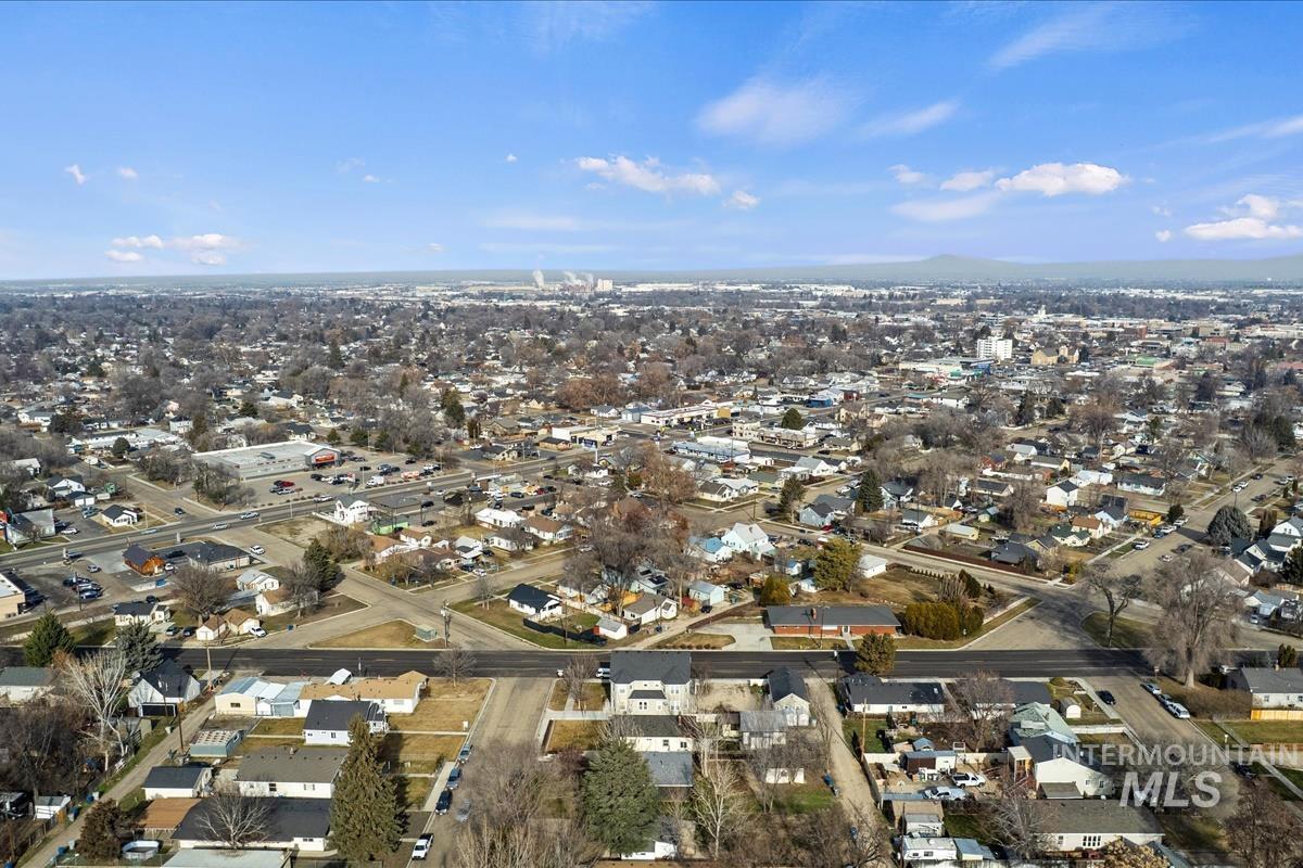 116 Maple St, Nampa, Idaho 83686-5026, 1 Bedroom, 1 Bathroom, Residential For Sale, Price $239,900,MLS 98973072