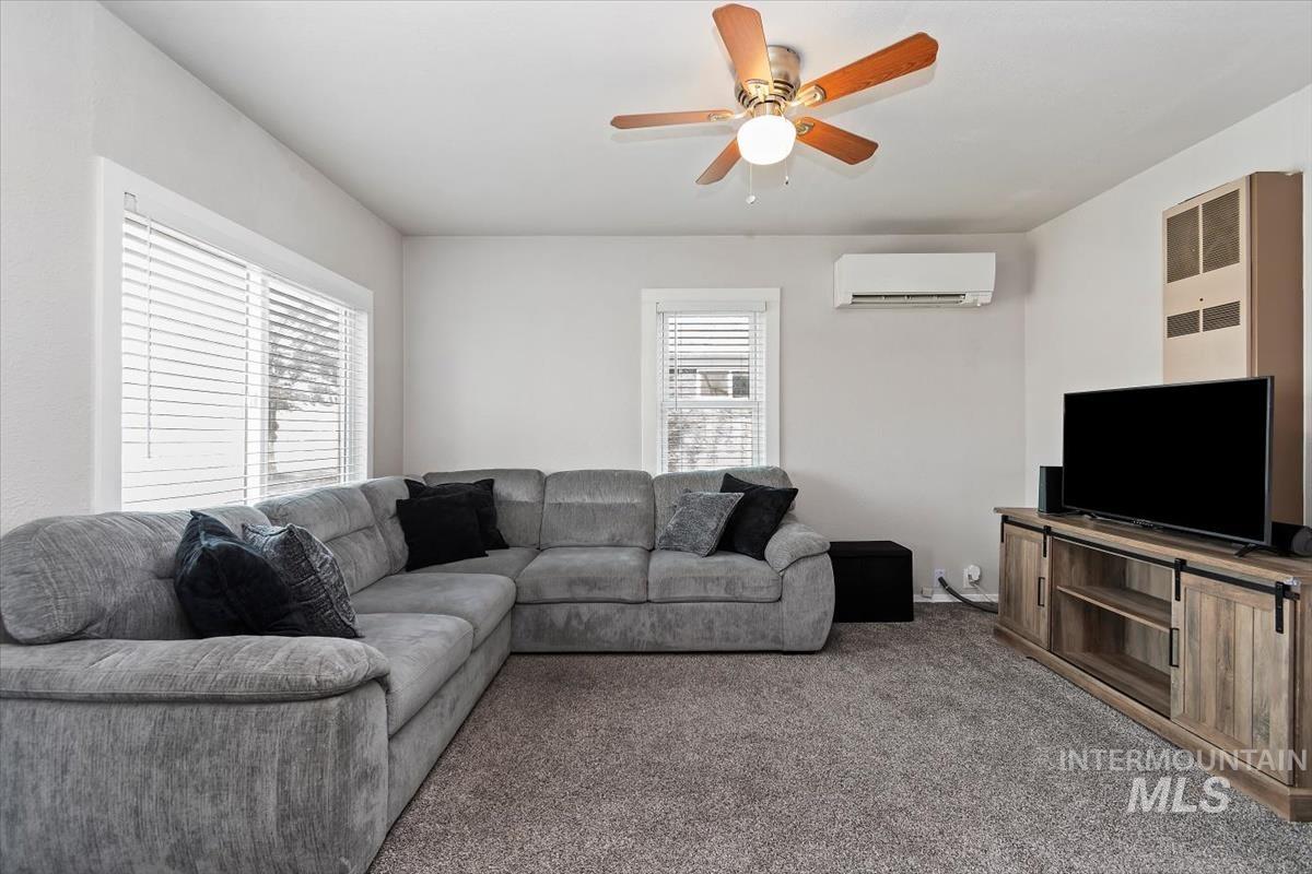 116 Maple St, Nampa, Idaho 83686-5026, 1 Bedroom, 1 Bathroom, Residential For Sale, Price $239,900,MLS 98973072