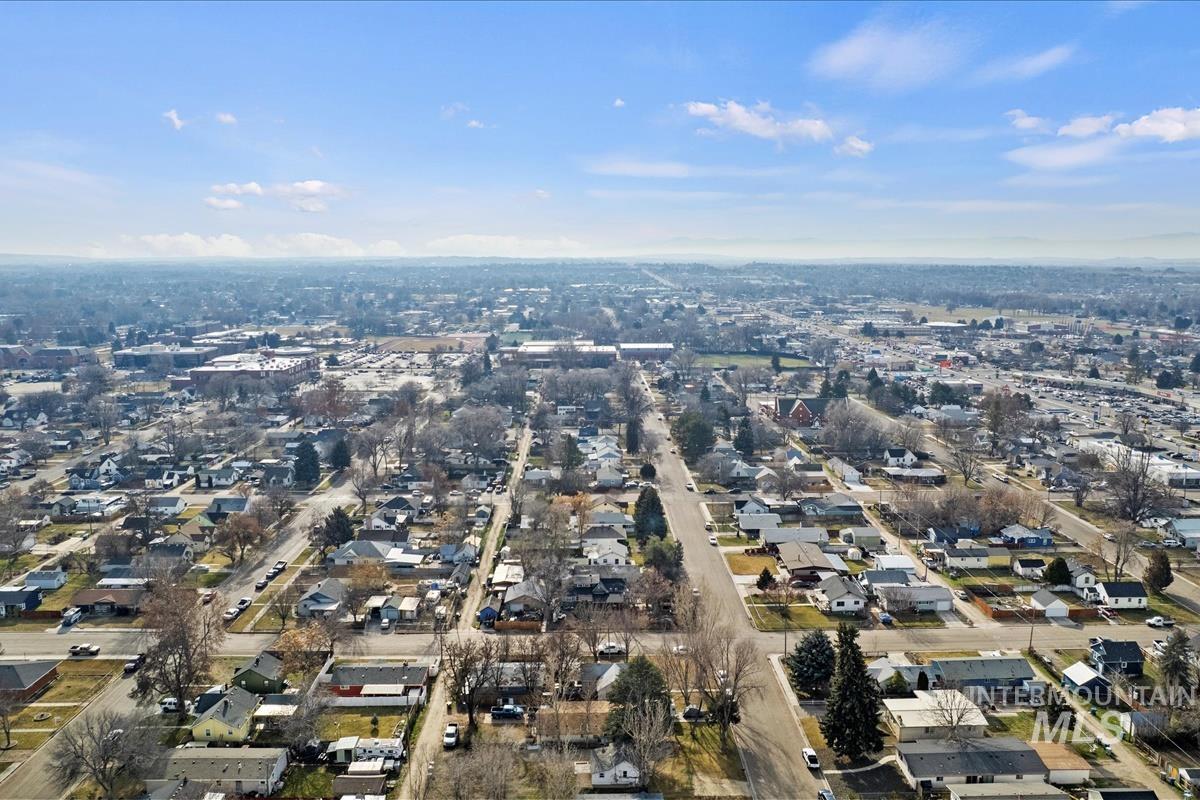 116 Maple St, Nampa, Idaho 83686-5026, 1 Bedroom, 1 Bathroom, Residential For Sale, Price $239,900,MLS 98973072