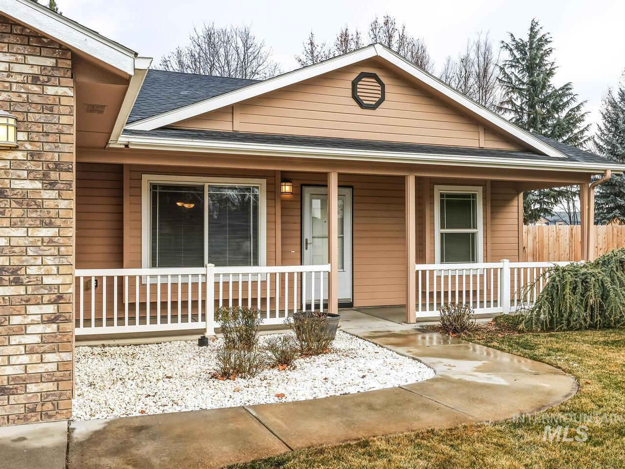 16935 N Thurgood Loop, Nampa, Idaho 83687, 3 Bedrooms, 2 Bathrooms, Residential For Sale, Price $370,000,MLS 98973074