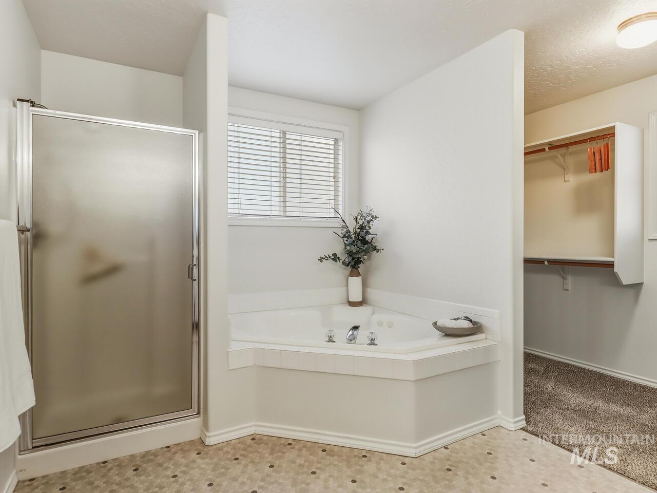 16935 N Thurgood Loop, Nampa, Idaho 83687, 3 Bedrooms, 2 Bathrooms, Residential For Sale, Price $370,000,MLS 98973074