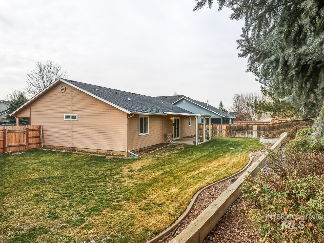 16935 N Thurgood Loop, Nampa, Idaho 83687, 3 Bedrooms, 2 Bathrooms, Residential For Sale, Price $370,000,MLS 98973074