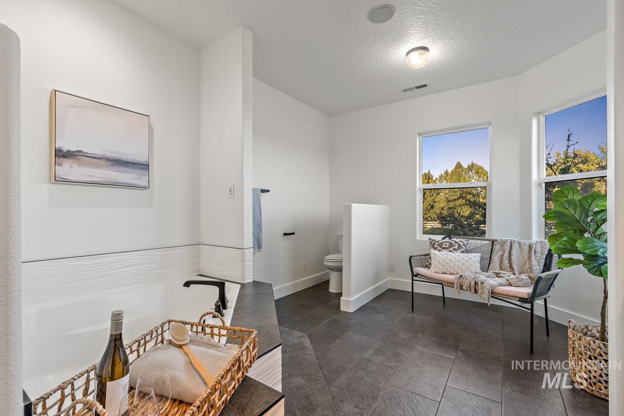 2095 N Meridian Rd, Eagle, Idaho 83616, 4 Bedrooms, 3 Bathrooms, Residential For Sale, Price $1,999,000,MLS 98973082