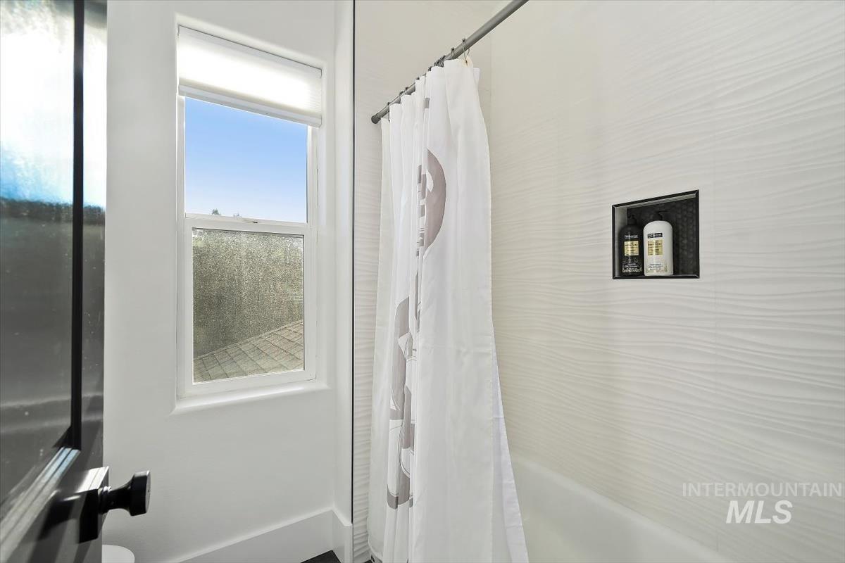 2095 N Meridian Rd, Eagle, Idaho 83616, 4 Bedrooms, 3 Bathrooms, Residential For Sale, Price $1,999,000,MLS 98973082