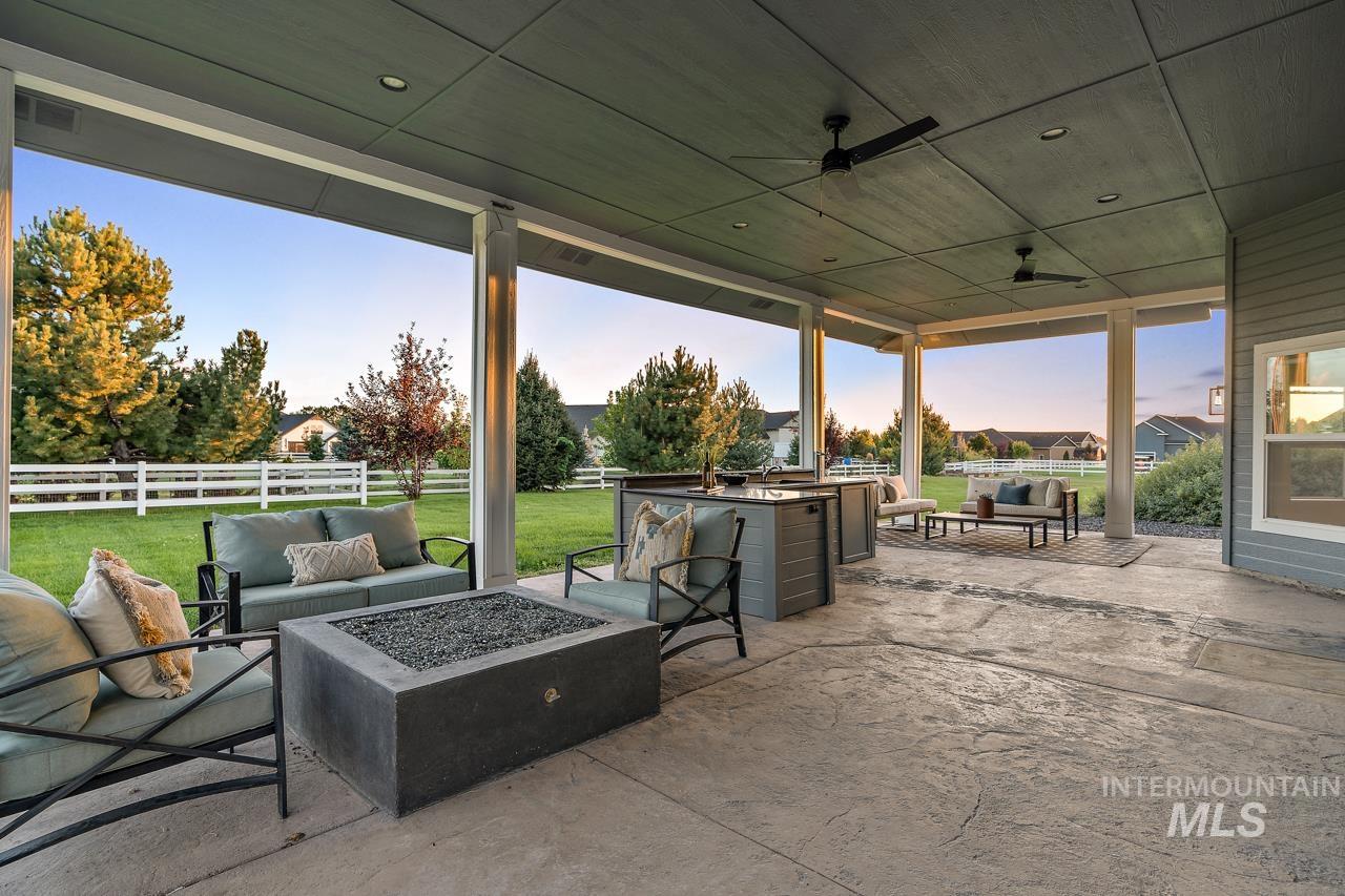 2095 N Meridian Rd, Eagle, Idaho 83616, 4 Bedrooms, 3 Bathrooms, Residential For Sale, Price $1,999,000,MLS 98973082