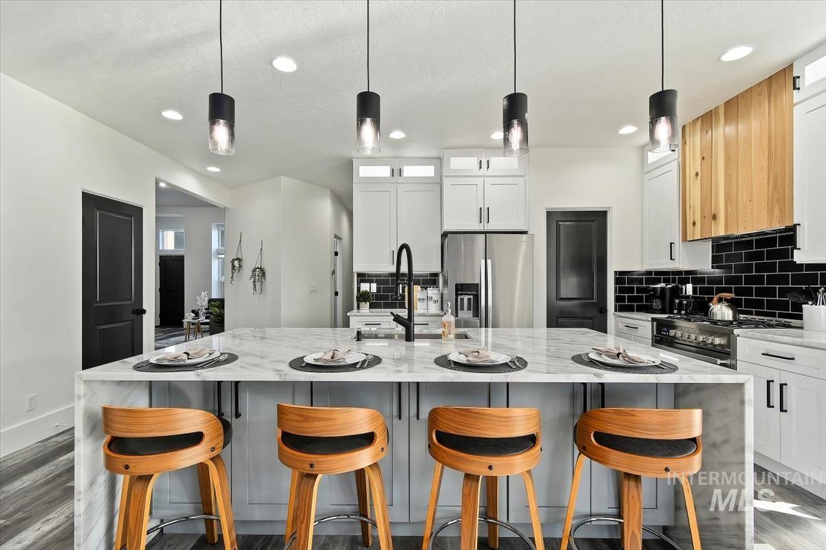 2095 N Meridian Rd, Eagle, Idaho 83616, 4 Bedrooms, 3 Bathrooms, Residential For Sale, Price $1,999,000,MLS 98973082