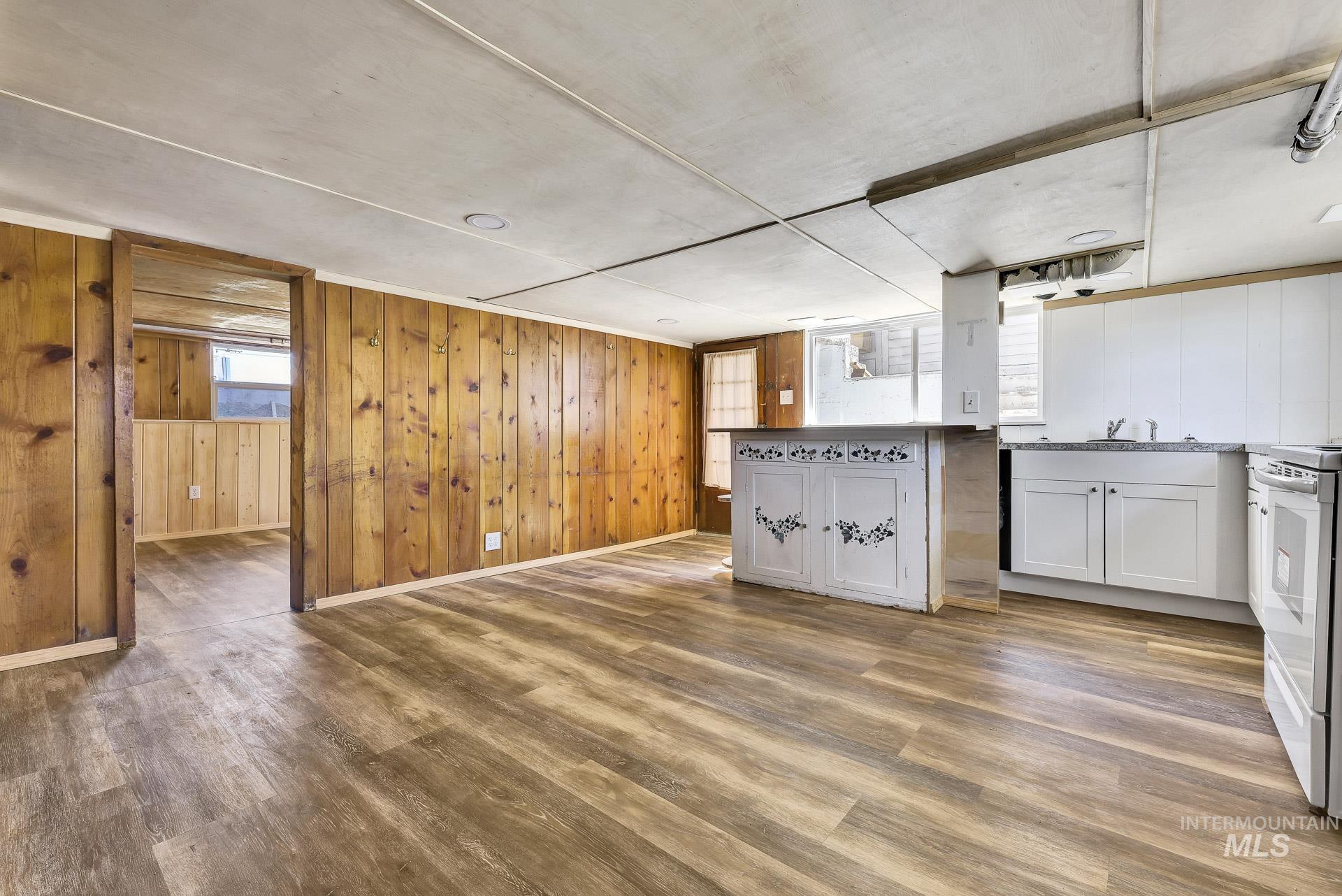 405 N 2nd E, Mountain Home, Idaho 83647, 1 Bedroom, 1 Bathroom, Residential Income For Sale, Price $760,000,MLS 98973083