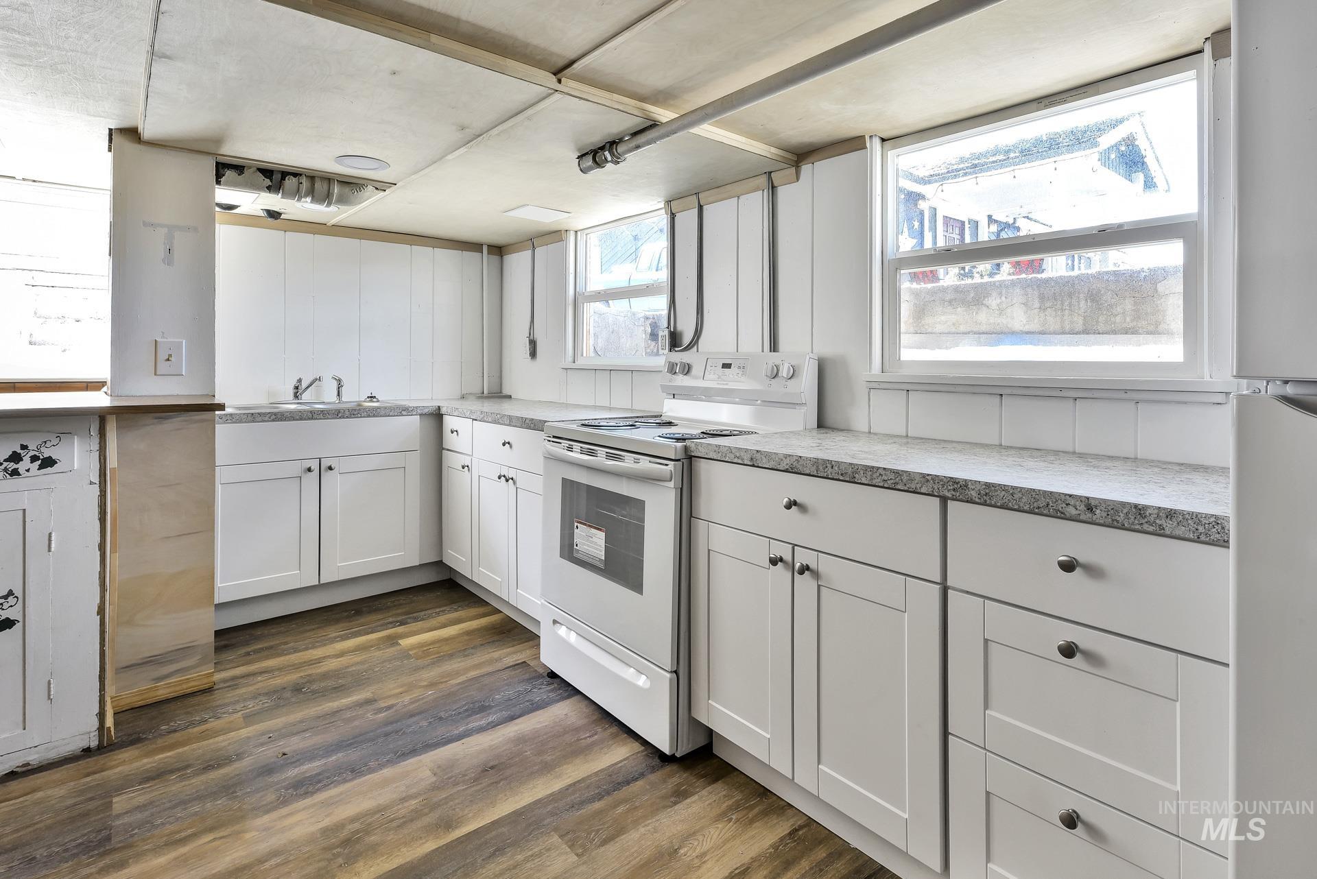 405 N 2nd E, Mountain Home, Idaho 83647, 1 Bedroom, 1 Bathroom, Residential Income For Sale, Price $760,000,MLS 98973083