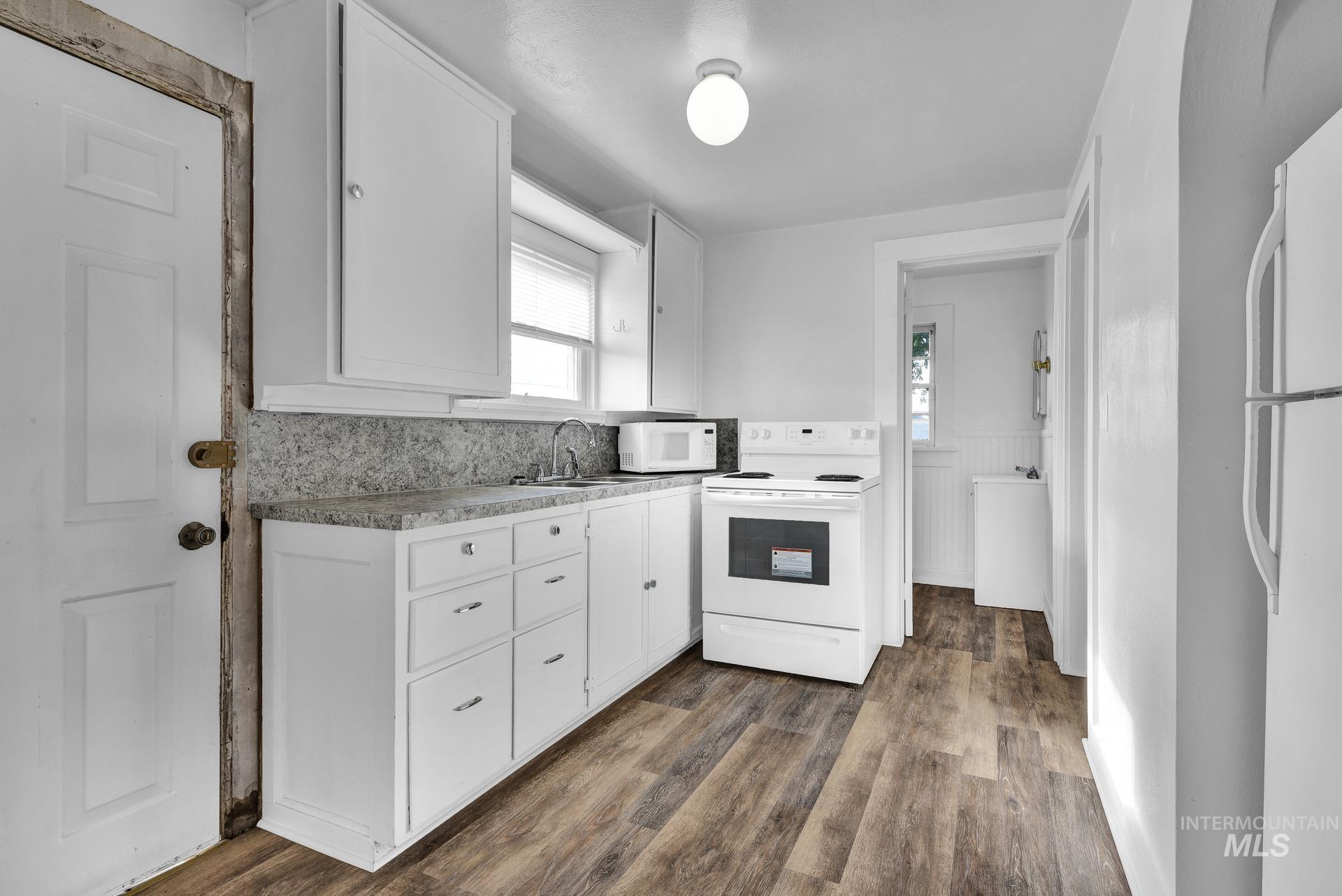 405 N 2nd E, Mountain Home, Idaho 83647, 1 Bedroom, 1 Bathroom, Residential Income For Sale, Price $760,000,MLS 98973083