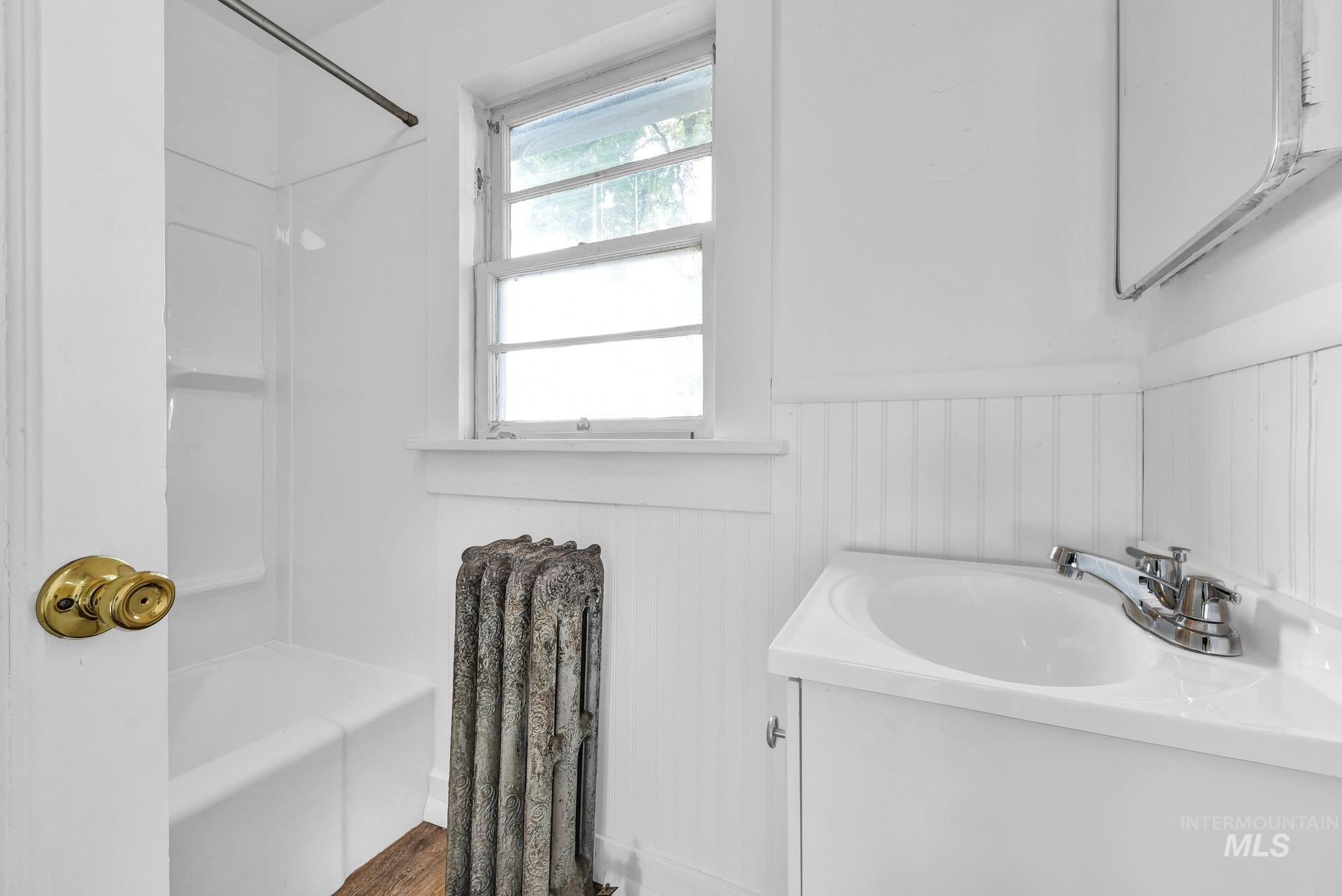 405 N 2nd E, Mountain Home, Idaho 83647, 1 Bedroom, 1 Bathroom, Residential Income For Sale, Price $760,000,MLS 98973083