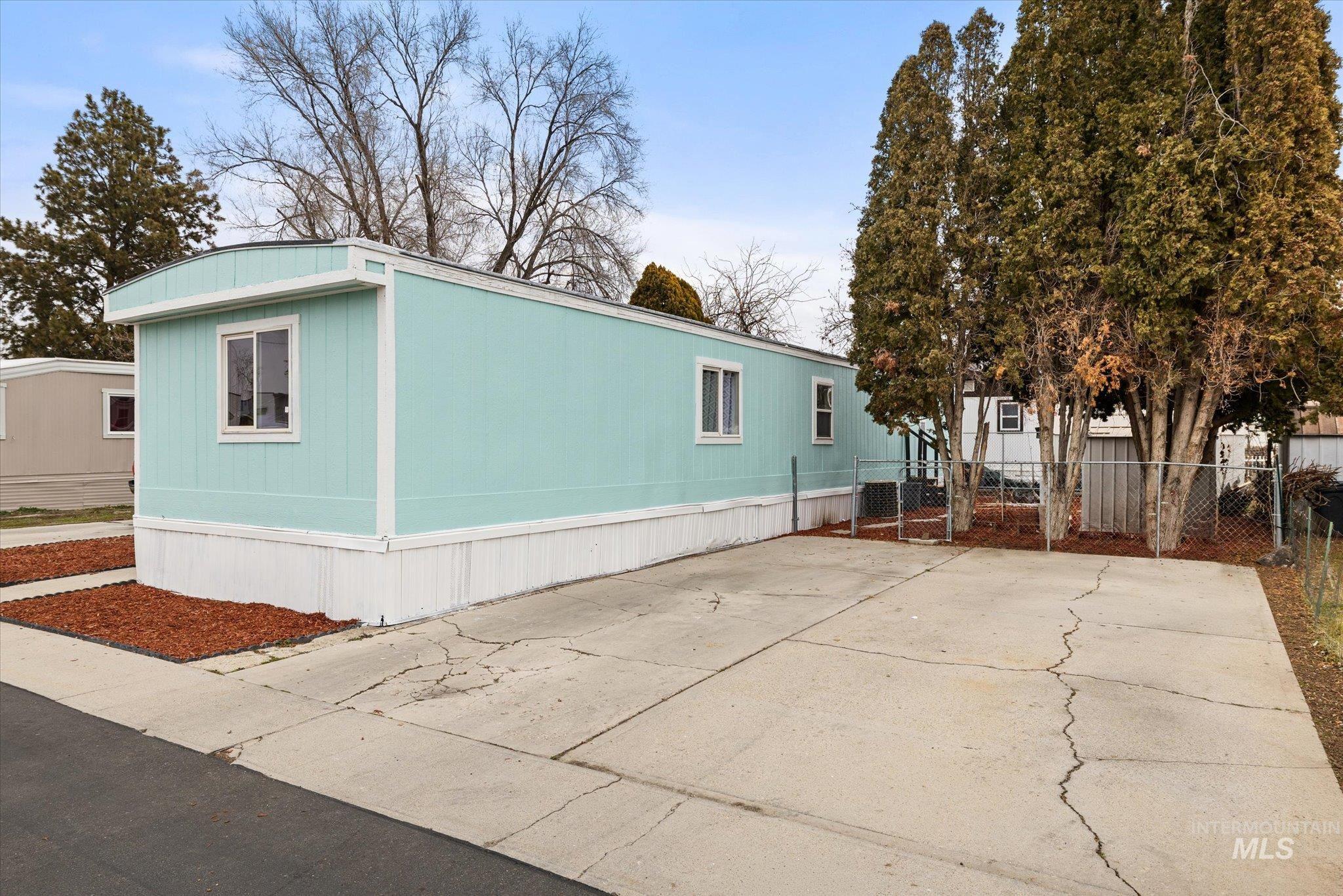 1410 W Flamingo Ave TRLR 7, Nampa, Idaho 83651, 3 Bedrooms, 2 Bathrooms, Residential For Sale, Price $78,000,MLS 98973085