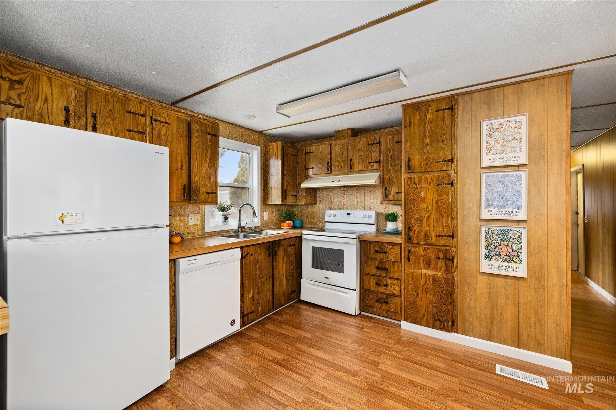 1410 W Flamingo Ave TRLR 7, Nampa, Idaho 83651, 3 Bedrooms, 2 Bathrooms, Residential For Sale, Price $78,000,MLS 98973085