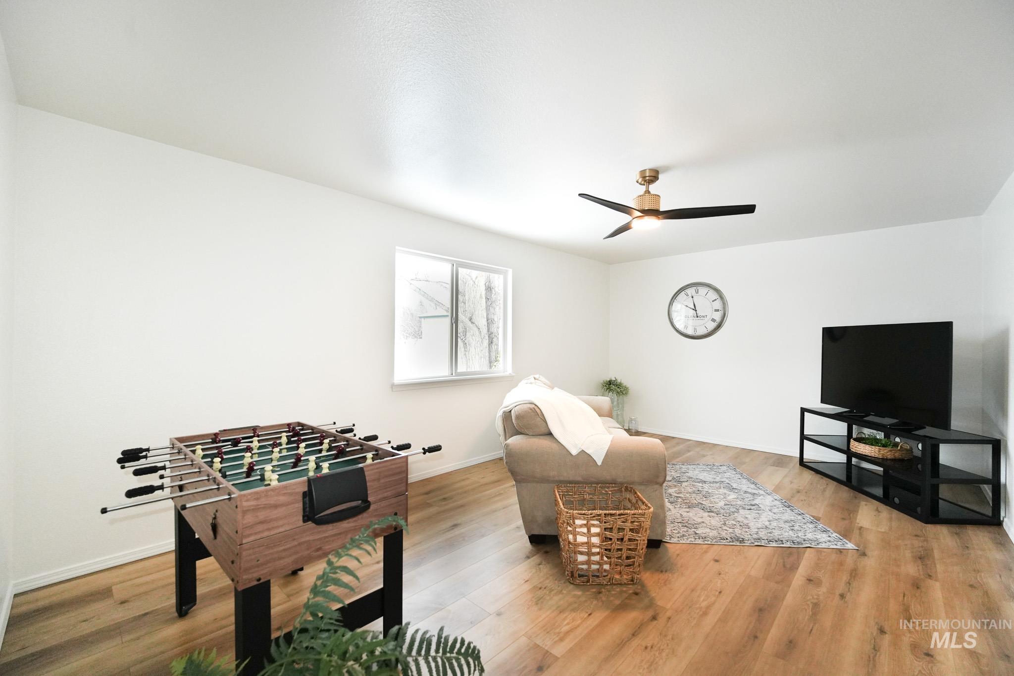 4415 S Silverwood Pl., Boise, Idaho 83716, 3 Bedrooms, 2 Bathrooms, Residential For Sale, Price $469,900,MLS 98973087