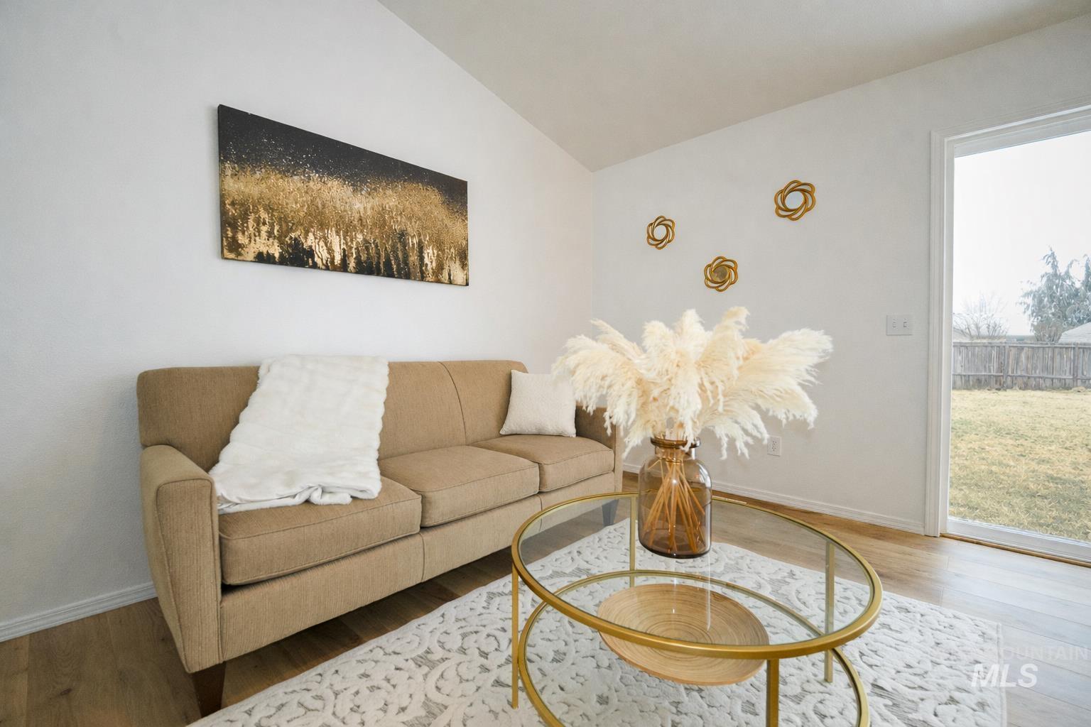 4415 S Silverwood Pl., Boise, Idaho 83716, 3 Bedrooms, 2 Bathrooms, Residential For Sale, Price $469,900,MLS 98973087