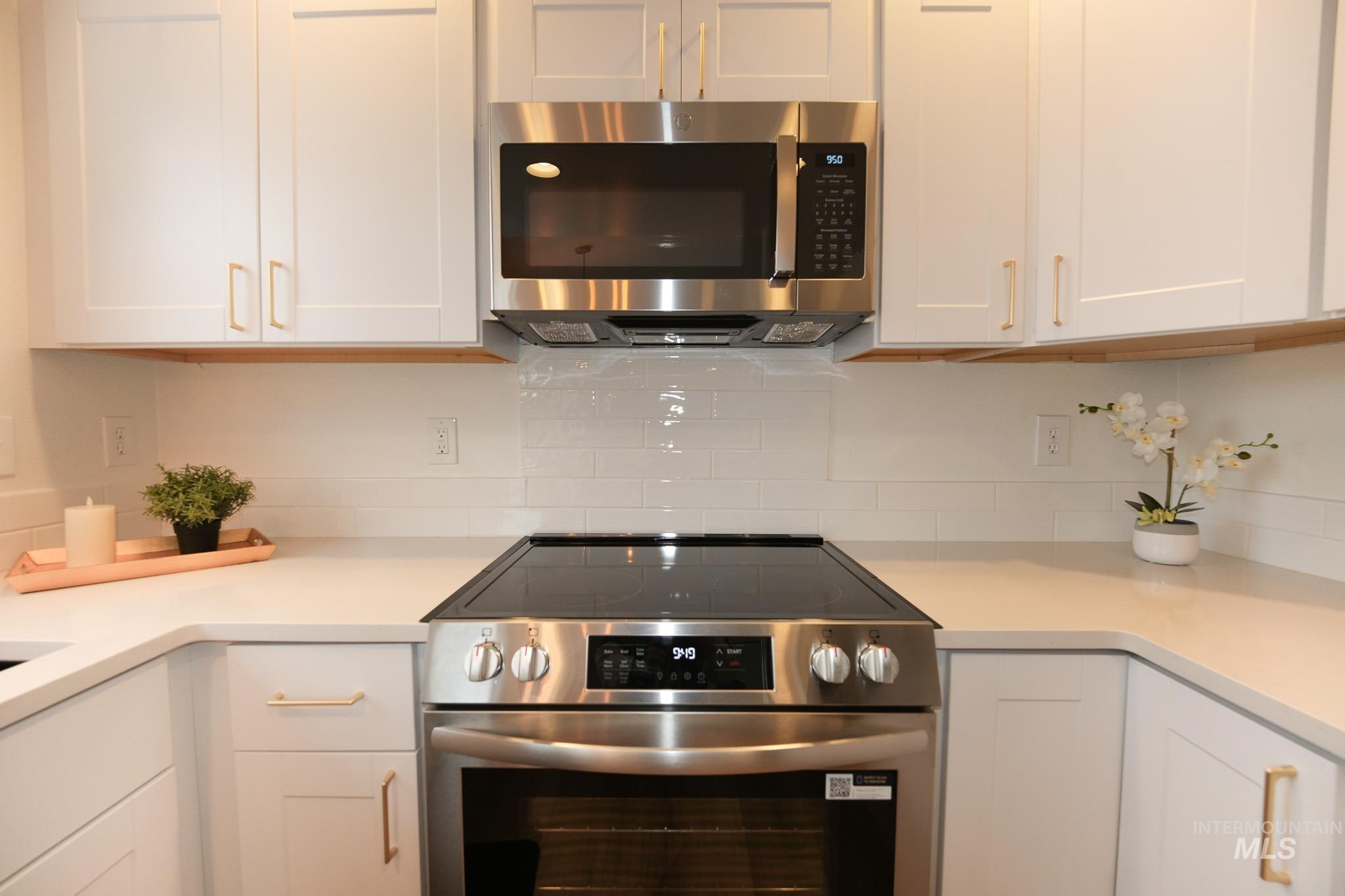 4415 S Silverwood Pl., Boise, Idaho 83716, 3 Bedrooms, 2 Bathrooms, Residential For Sale, Price $469,900,MLS 98973087