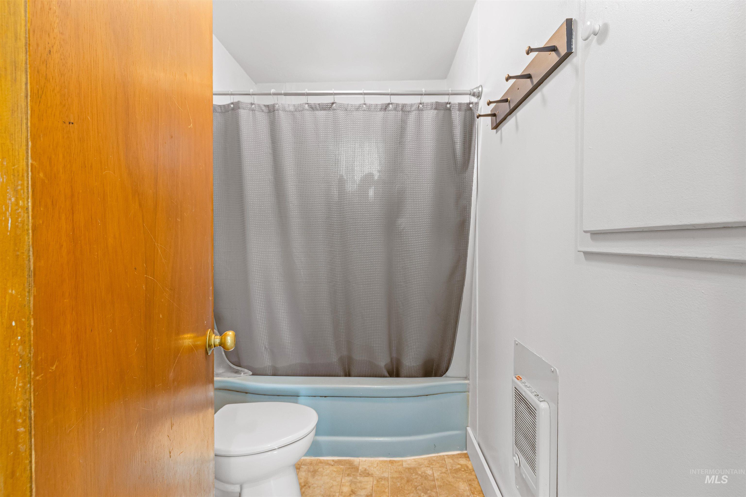 737 4th Street, Clarkston, Washington 99403, 2 Bedrooms, 1 Bathroom, Residential For Sale, Price $249,900,MLS 98973089