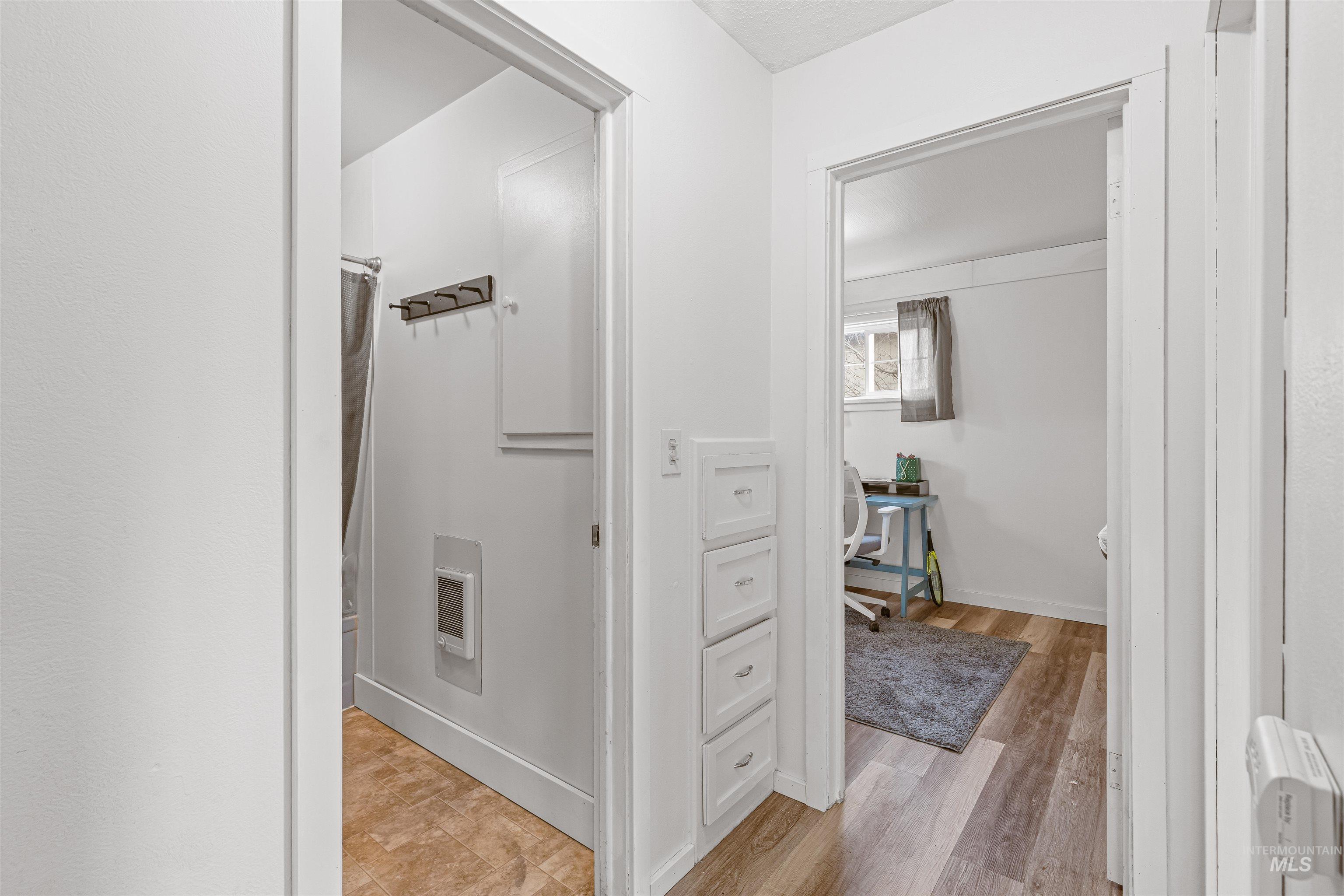 737 4th Street, Clarkston, Washington 99403, 2 Bedrooms, 1 Bathroom, Residential For Sale, Price $249,900,MLS 98973089