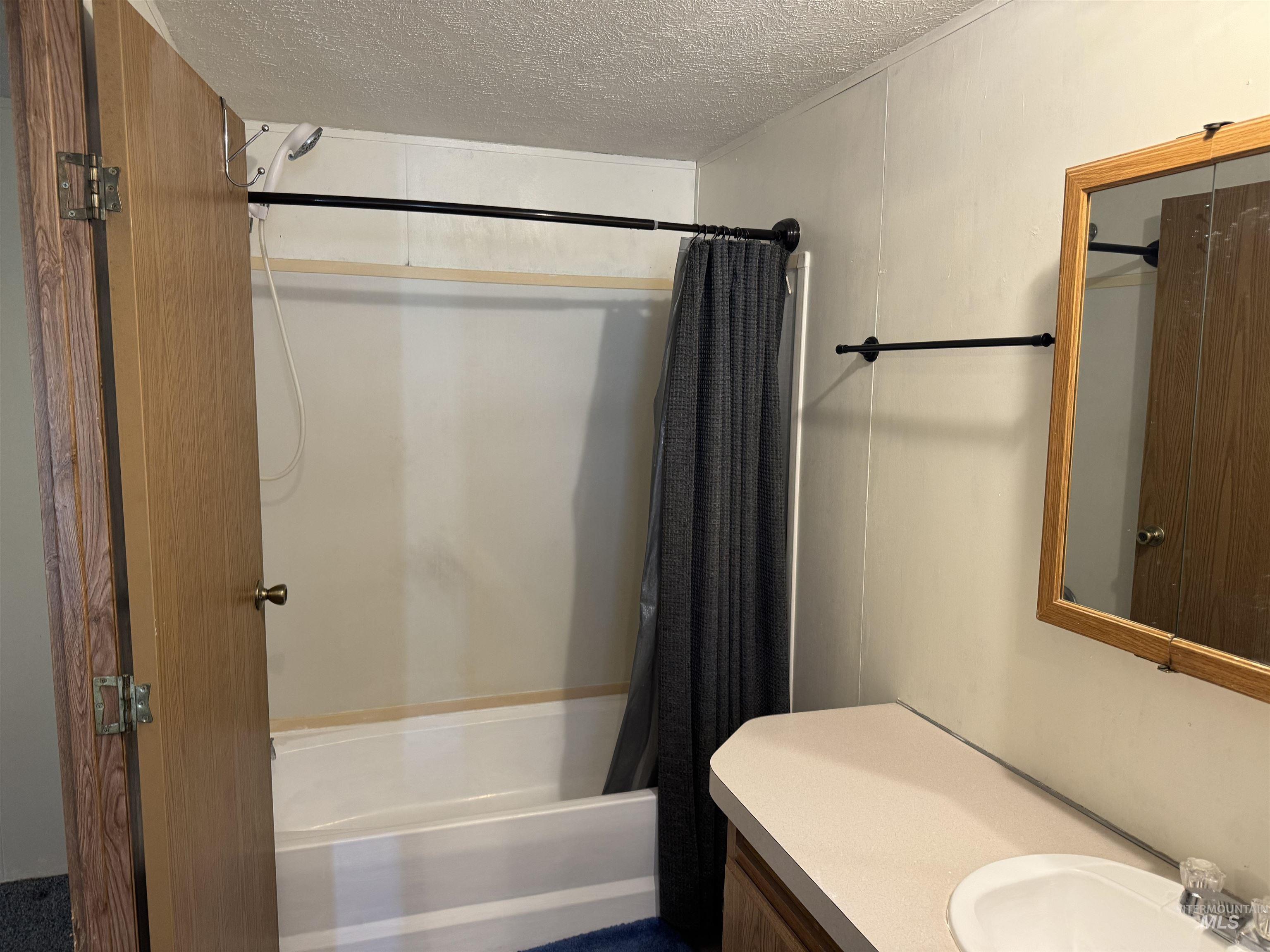 198 South Hills Road, Twin Falls, Idaho 83301, 2 Bedrooms, 2 Bathrooms, Residential For Sale, Price $87,000,MLS 98973090