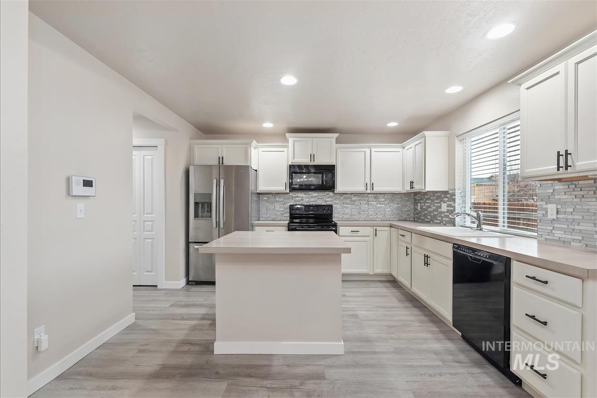 13576 Cocoa Beach St, Caldwell, Idaho 83607, 4 Bedrooms, 3 Bathrooms, Residential For Sale, Price $419,000,MLS 98973091