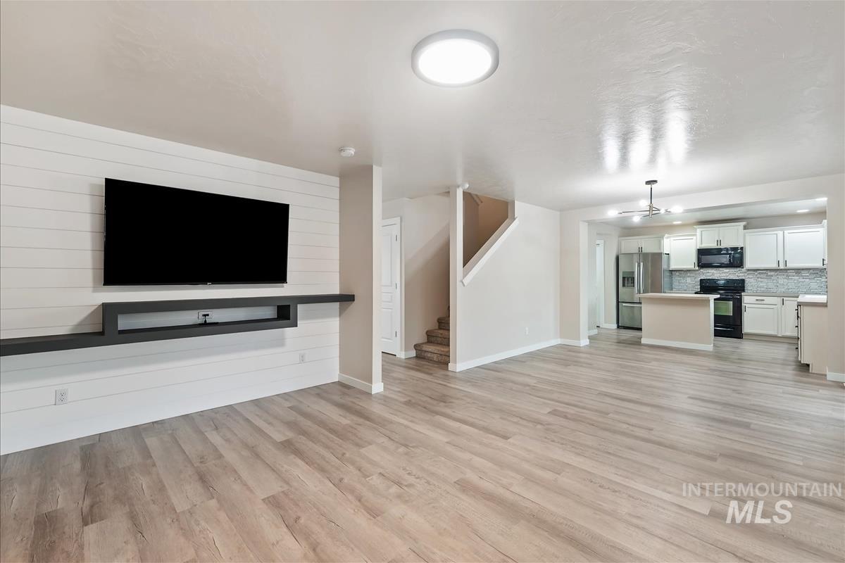 13576 Cocoa Beach St, Caldwell, Idaho 83607, 4 Bedrooms, 3 Bathrooms, Residential For Sale, Price $419,000,MLS 98973091