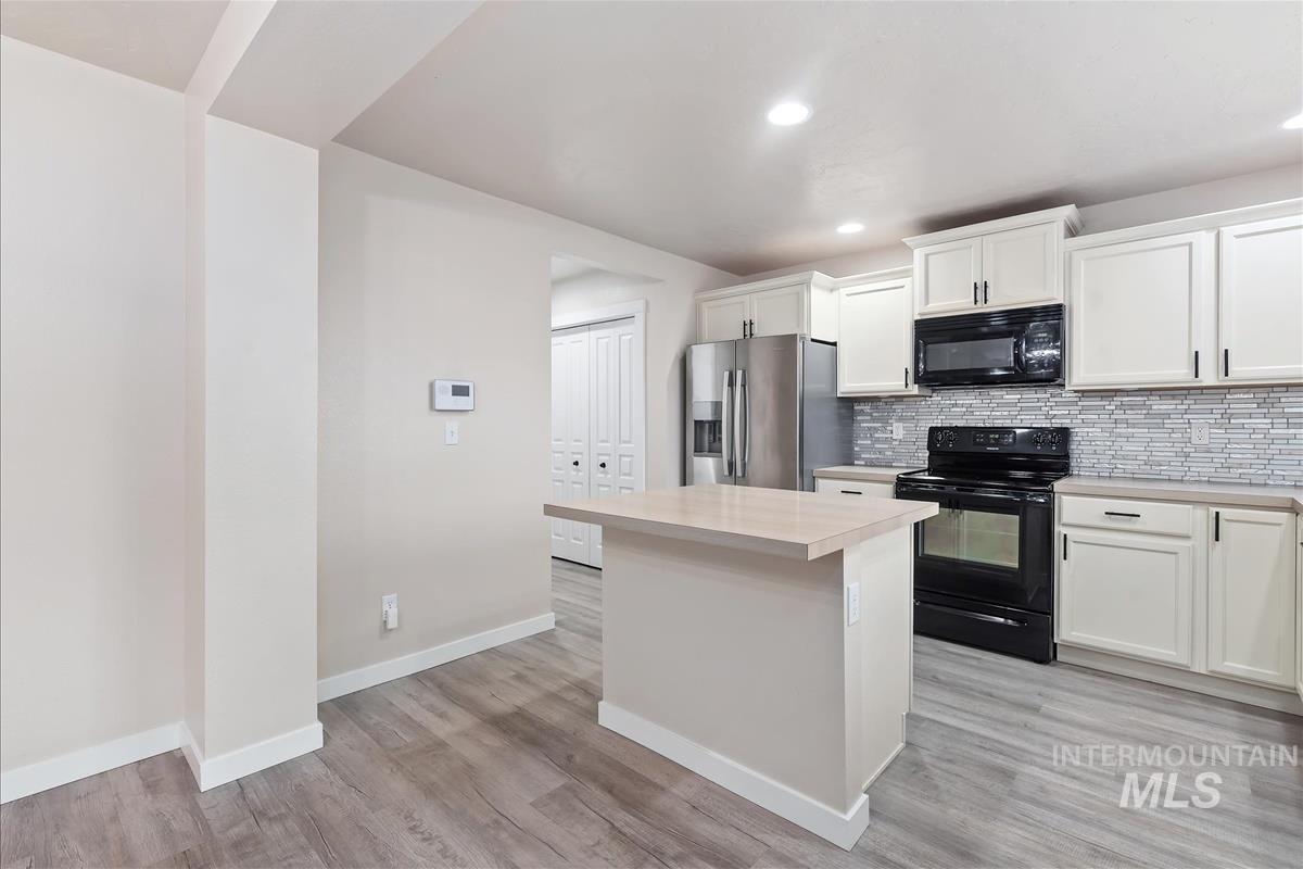 13576 Cocoa Beach St, Caldwell, Idaho 83607, 4 Bedrooms, 3 Bathrooms, Residential For Sale, Price $419,000,MLS 98973091