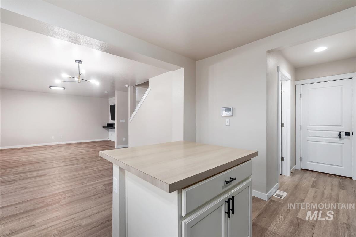 13576 Cocoa Beach St, Caldwell, Idaho 83607, 4 Bedrooms, 3 Bathrooms, Residential For Sale, Price $419,000,MLS 98973091