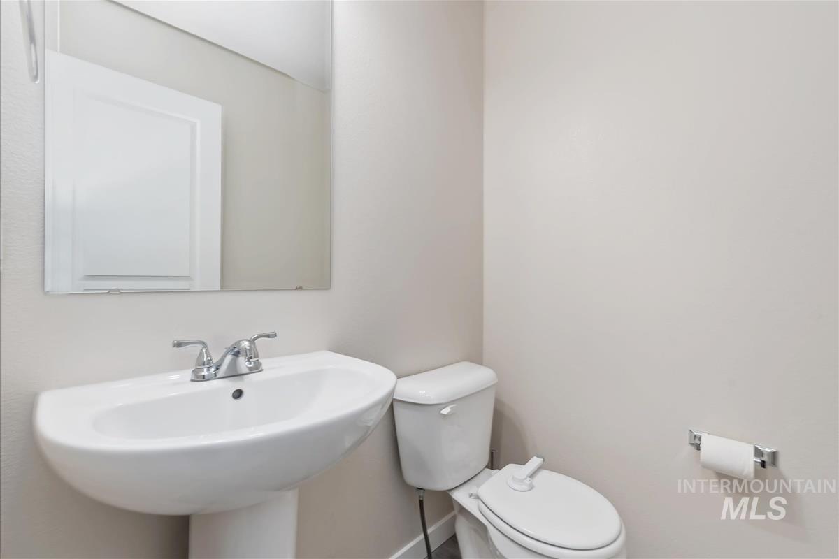 13576 Cocoa Beach St, Caldwell, Idaho 83607, 4 Bedrooms, 3 Bathrooms, Residential For Sale, Price $419,000,MLS 98973091