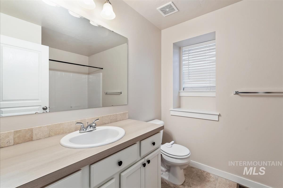 13576 Cocoa Beach St, Caldwell, Idaho 83607, 4 Bedrooms, 3 Bathrooms, Residential For Sale, Price $419,000,MLS 98973091