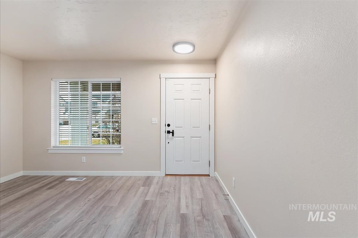 13576 Cocoa Beach St, Caldwell, Idaho 83607, 4 Bedrooms, 3 Bathrooms, Residential For Sale, Price $419,000,MLS 98973091