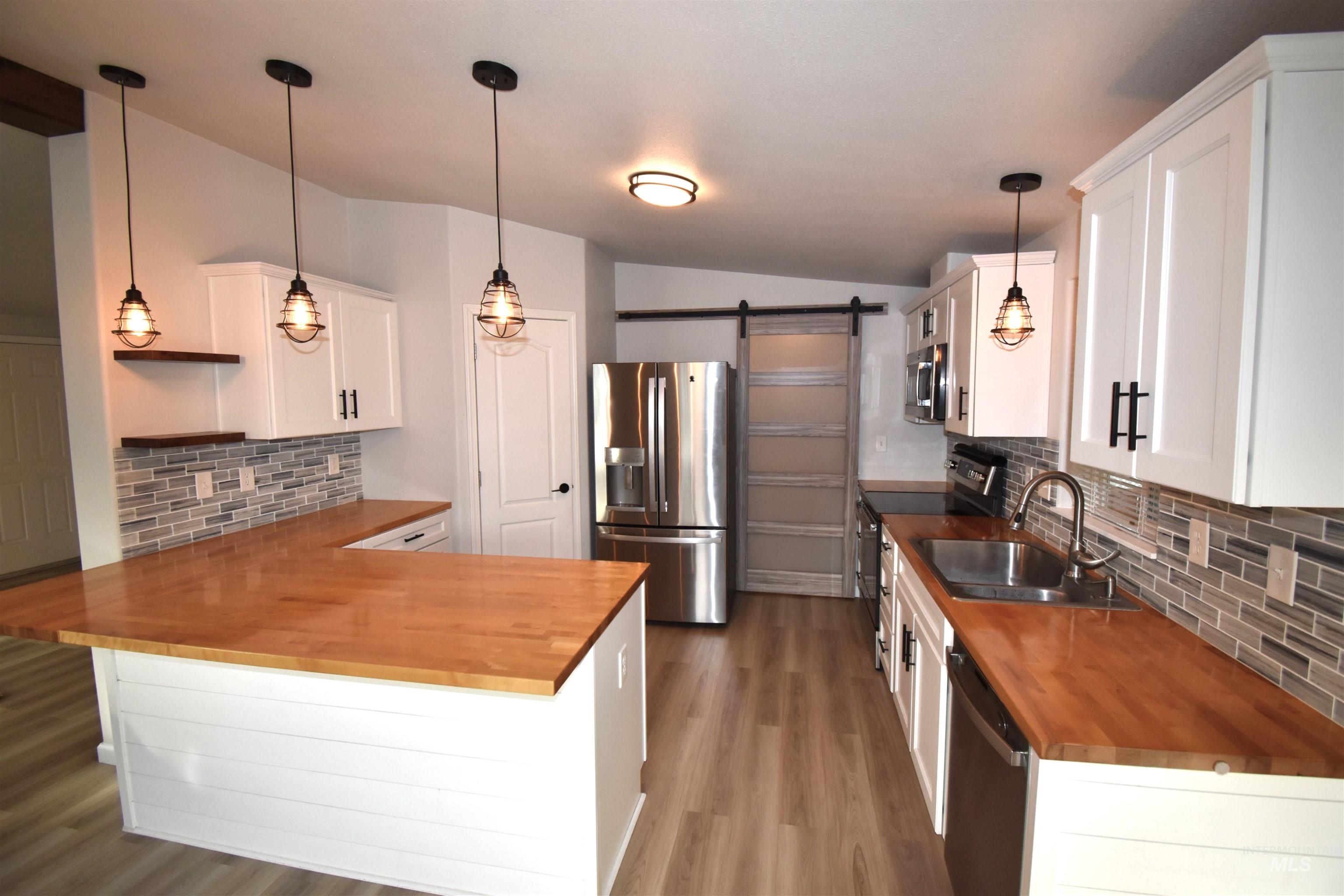 3610 15th Street, Lewiston, Idaho 83501, 2 Bedrooms, 2 Bathrooms, Residential For Sale, Price $189,500,MLS 98973092