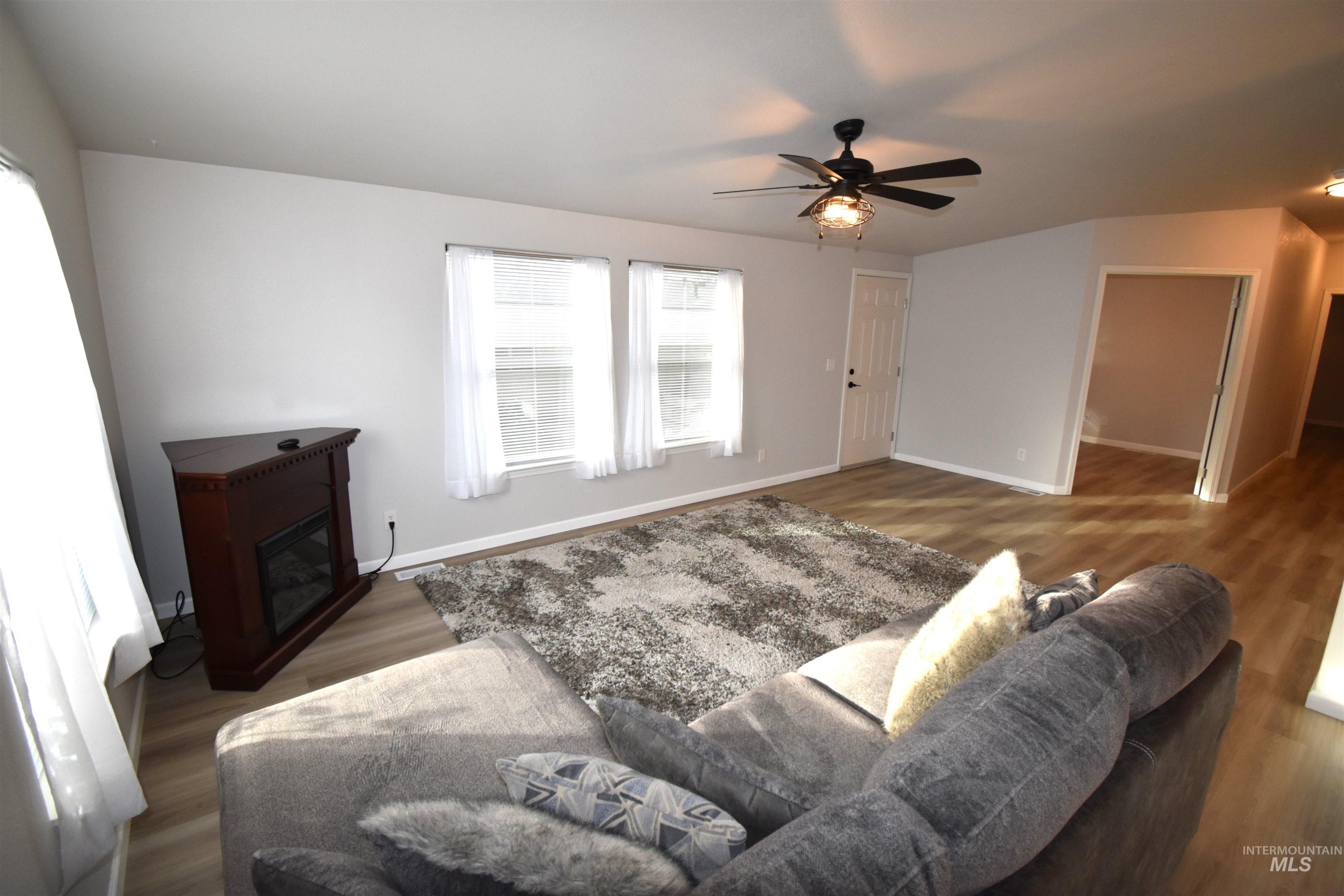 3610 15th Street, Lewiston, Idaho 83501, 2 Bedrooms, 2 Bathrooms, Residential For Sale, Price $189,500,MLS 98973092