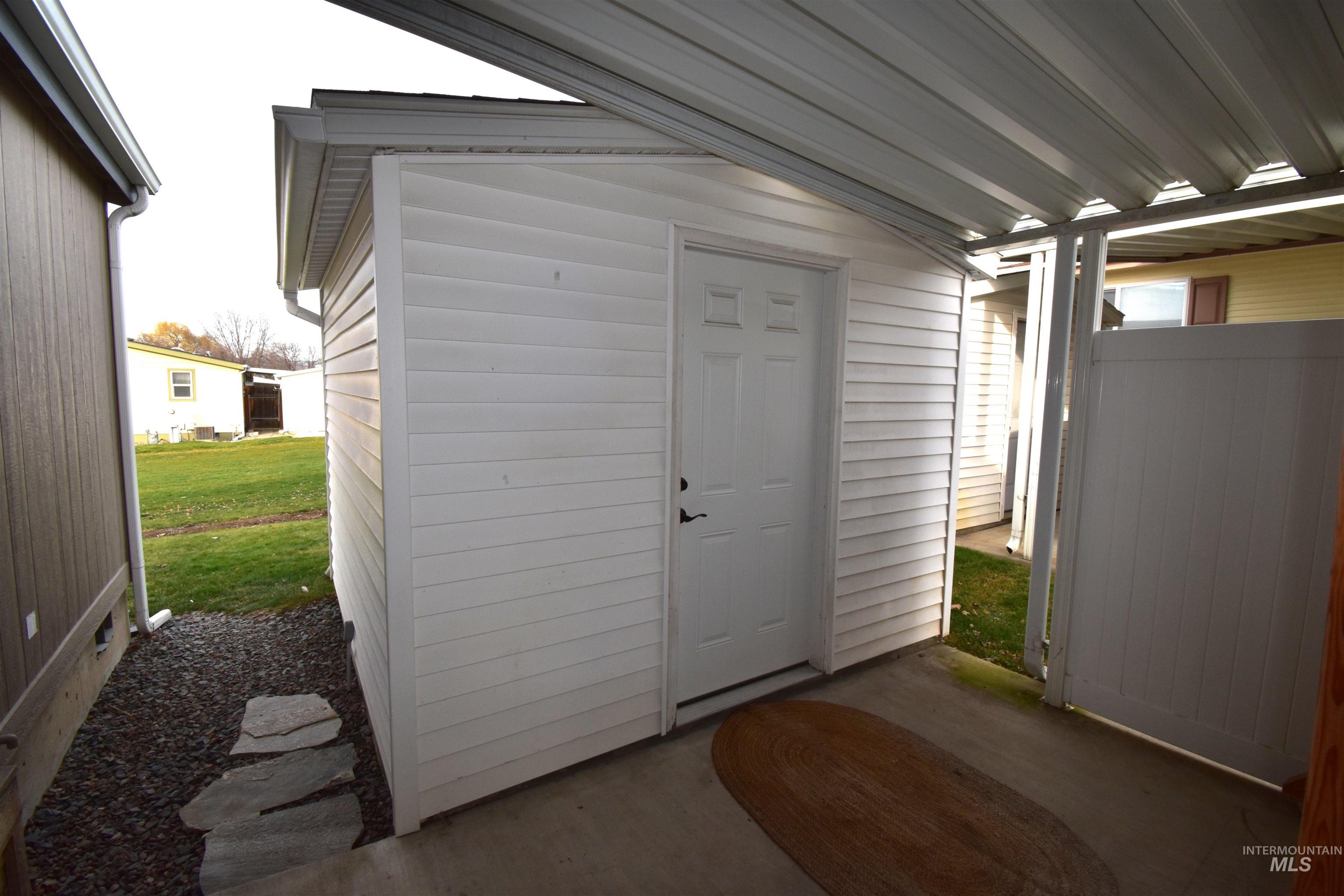 3610 15th Street, Lewiston, Idaho 83501, 2 Bedrooms, 2 Bathrooms, Residential For Sale, Price $189,500,MLS 98973092