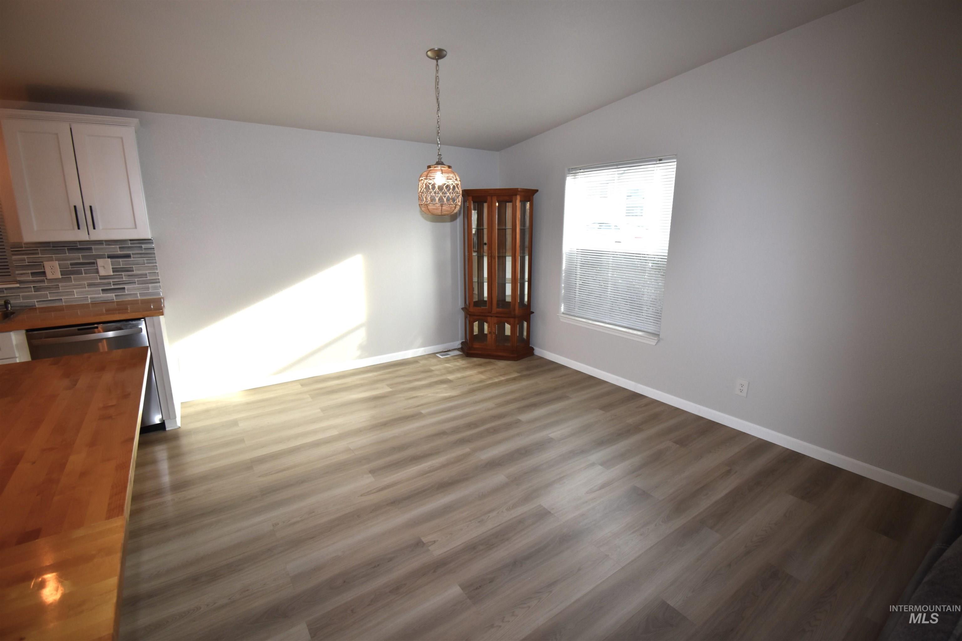 3610 15th Street, Lewiston, Idaho 83501, 2 Bedrooms, 2 Bathrooms, Residential For Sale, Price $189,500,MLS 98973092