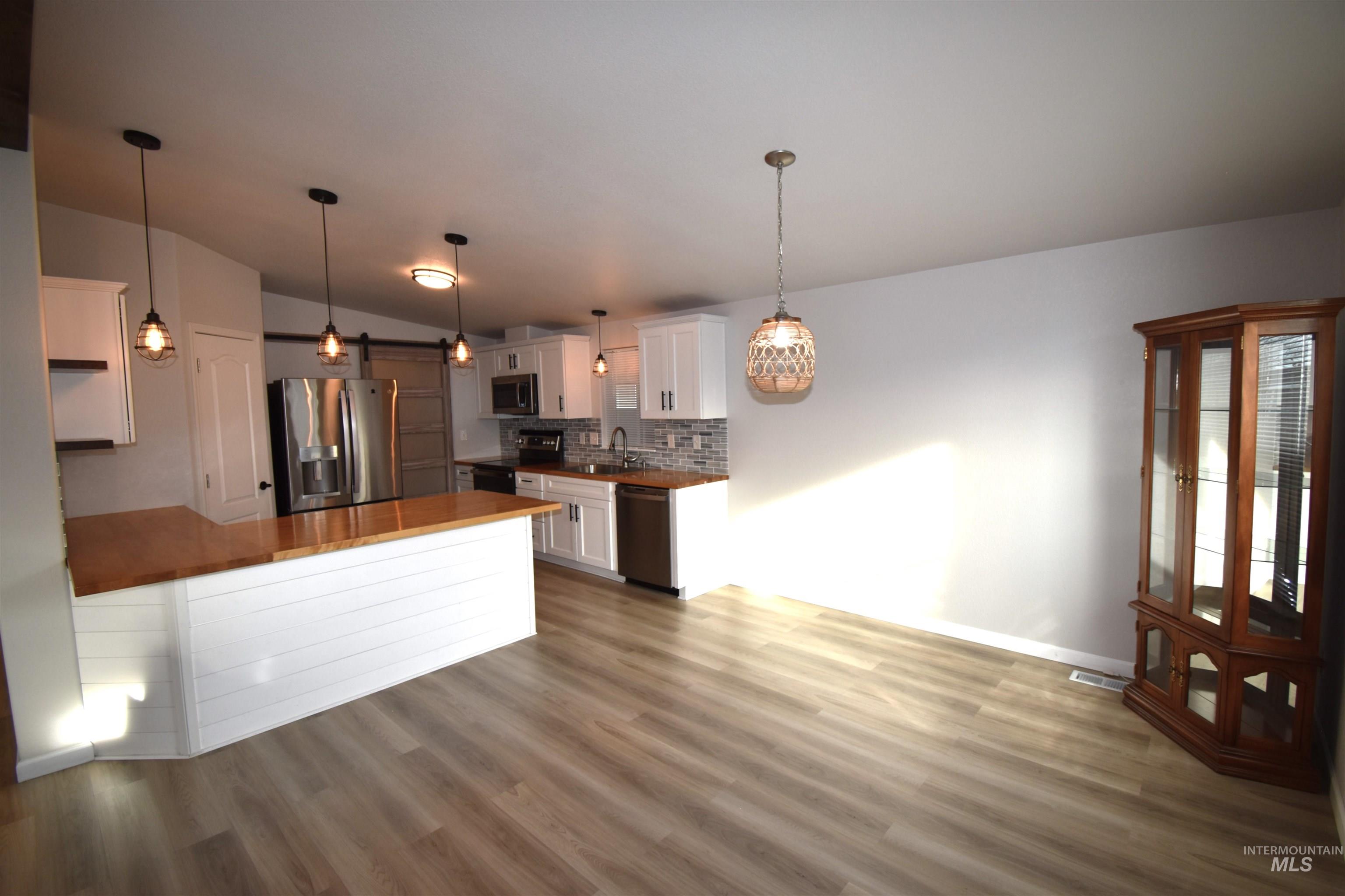 3610 15th Street, Lewiston, Idaho 83501, 2 Bedrooms, 2 Bathrooms, Residential For Sale, Price $189,500,MLS 98973092