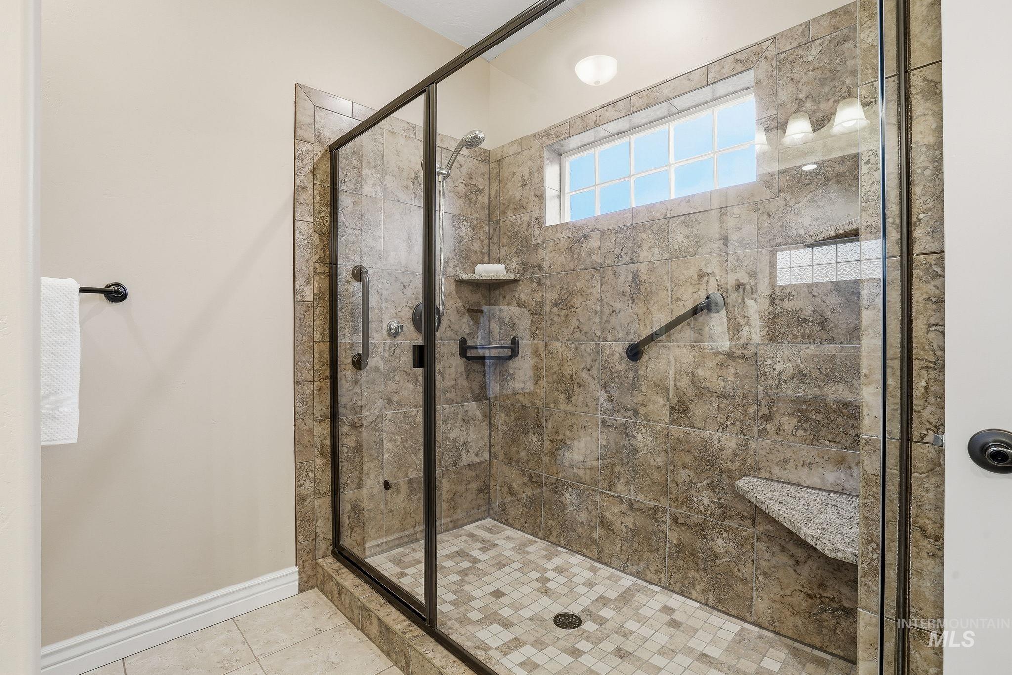 1669 E Horse Creek, Meridian, Idaho 83642, 3 Bedrooms, 2 Bathrooms, Residential For Sale, Price $409,900,MLS 98973096