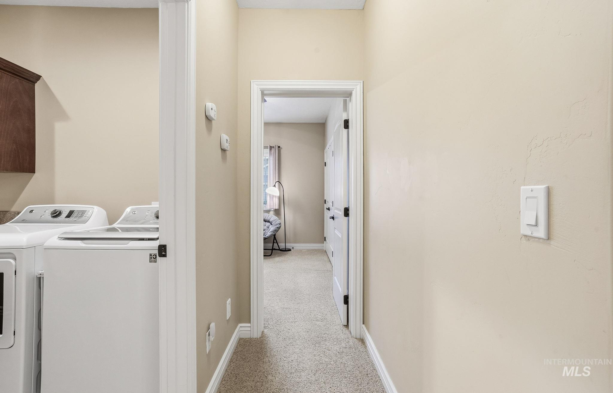 1669 E Horse Creek, Meridian, Idaho 83642, 3 Bedrooms, 2 Bathrooms, Residential For Sale, Price $409,900,MLS 98973096