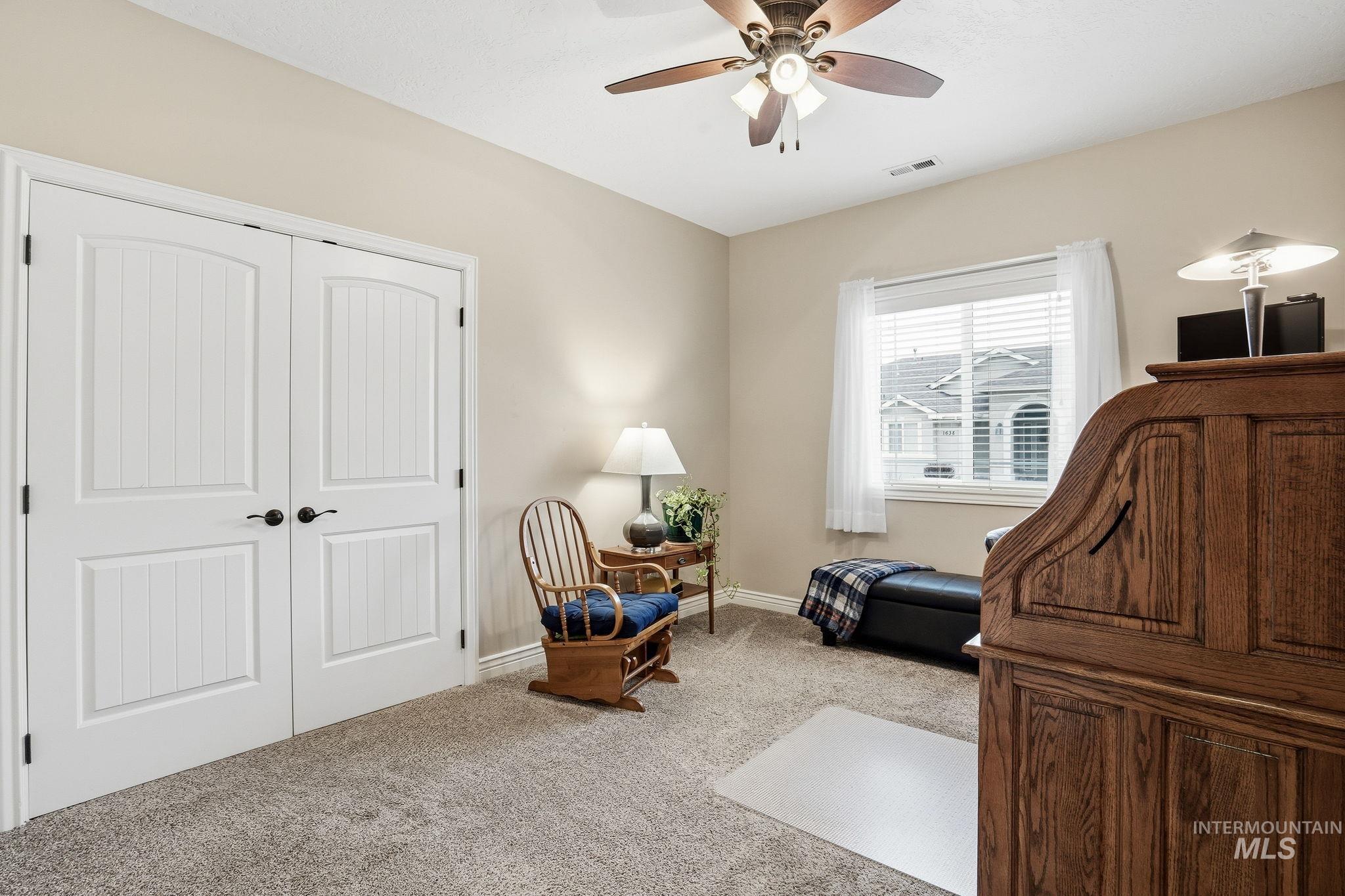 1669 E Horse Creek, Meridian, Idaho 83642, 3 Bedrooms, 2 Bathrooms, Residential For Sale, Price $409,900,MLS 98973096