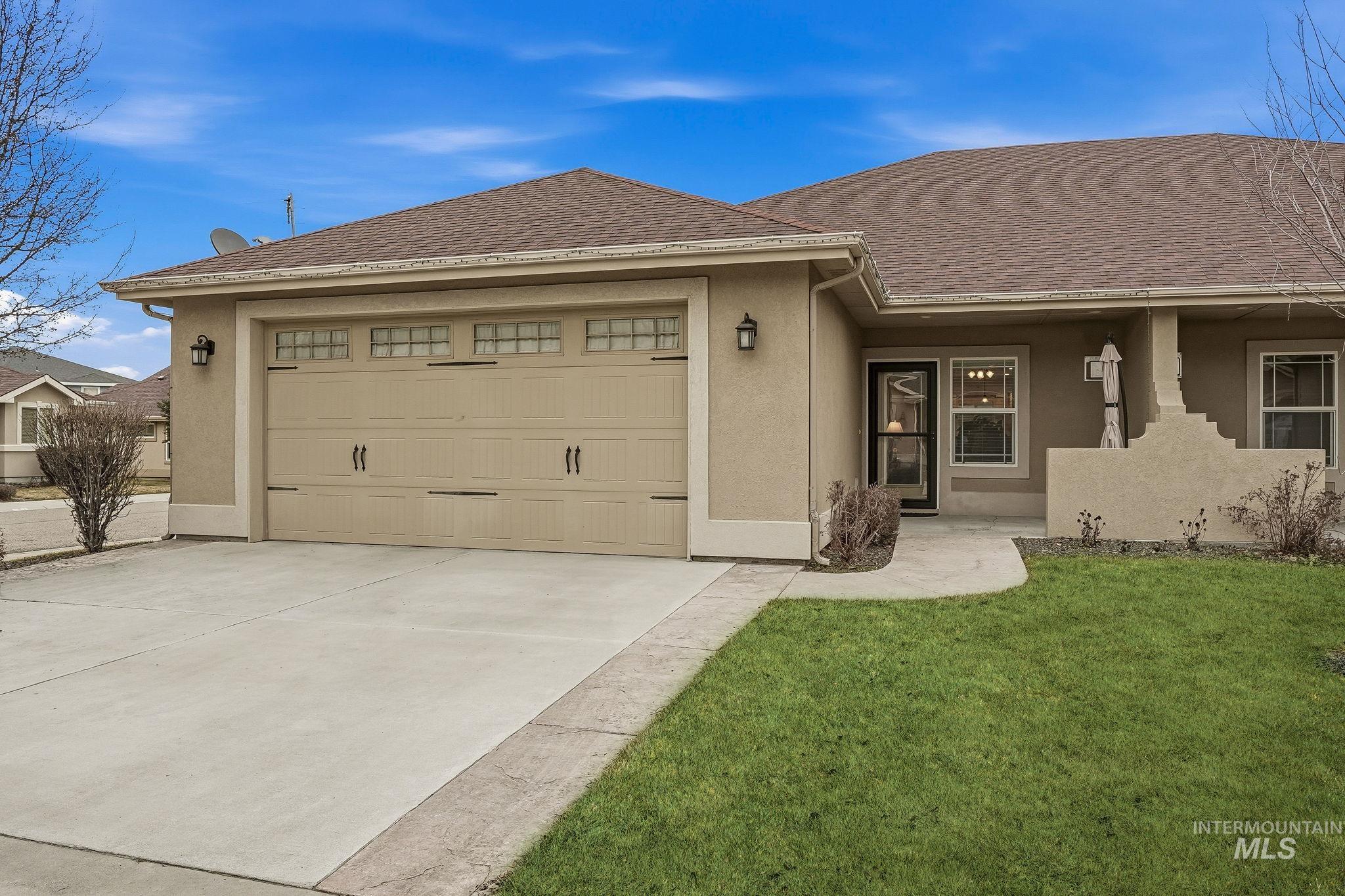 1669 E Horse Creek, Meridian, Idaho 83642, 3 Bedrooms, 2 Bathrooms, Residential For Sale, Price $409,900,MLS 98973096