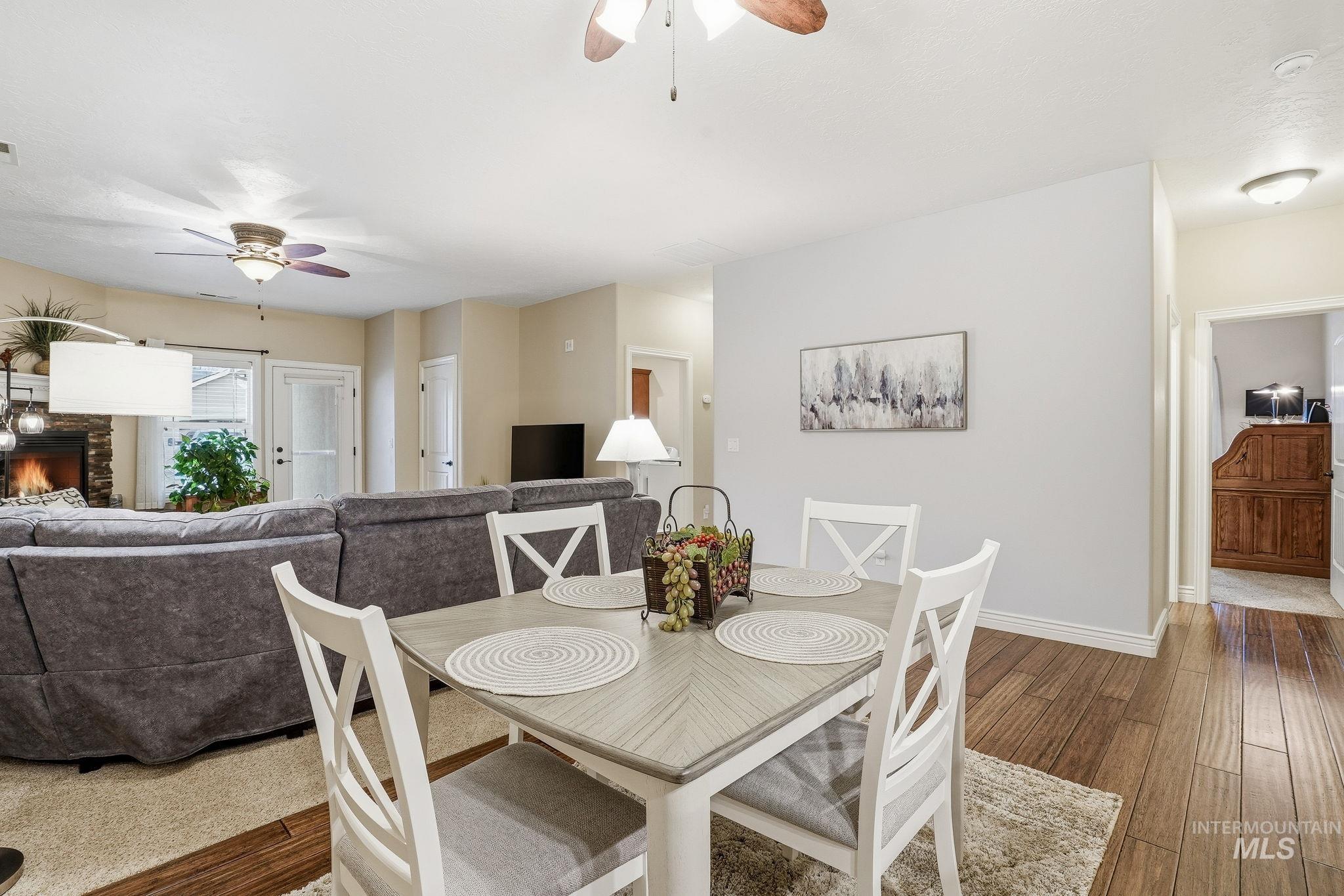 1669 E Horse Creek, Meridian, Idaho 83642, 3 Bedrooms, 2 Bathrooms, Residential For Sale, Price $409,900,MLS 98973096