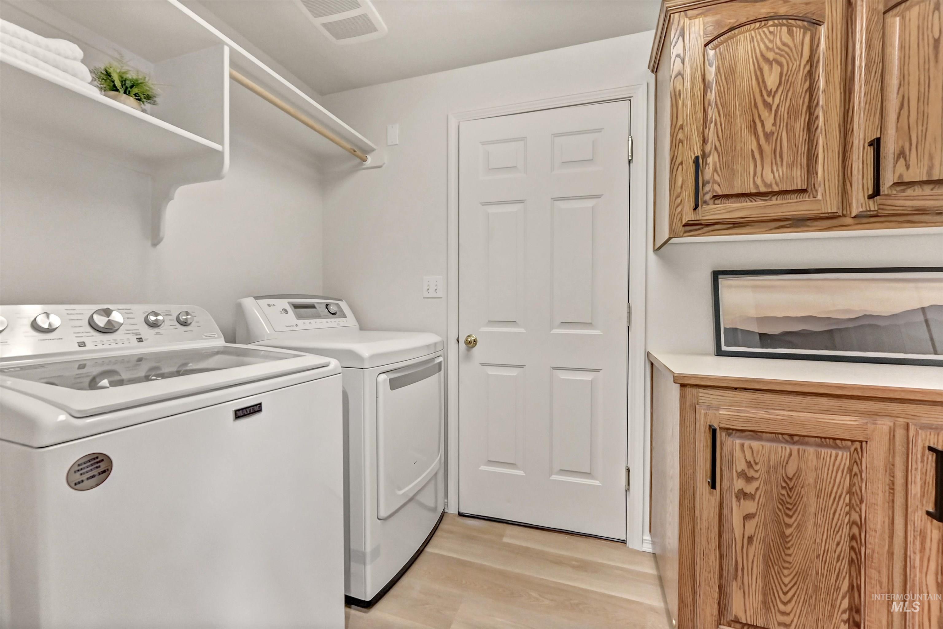 5562 S Impatiens Place, Boise, Idaho 83716-7000, 3 Bedrooms, 2 Bathrooms, Residential For Sale, Price $529,900,MLS 98973104