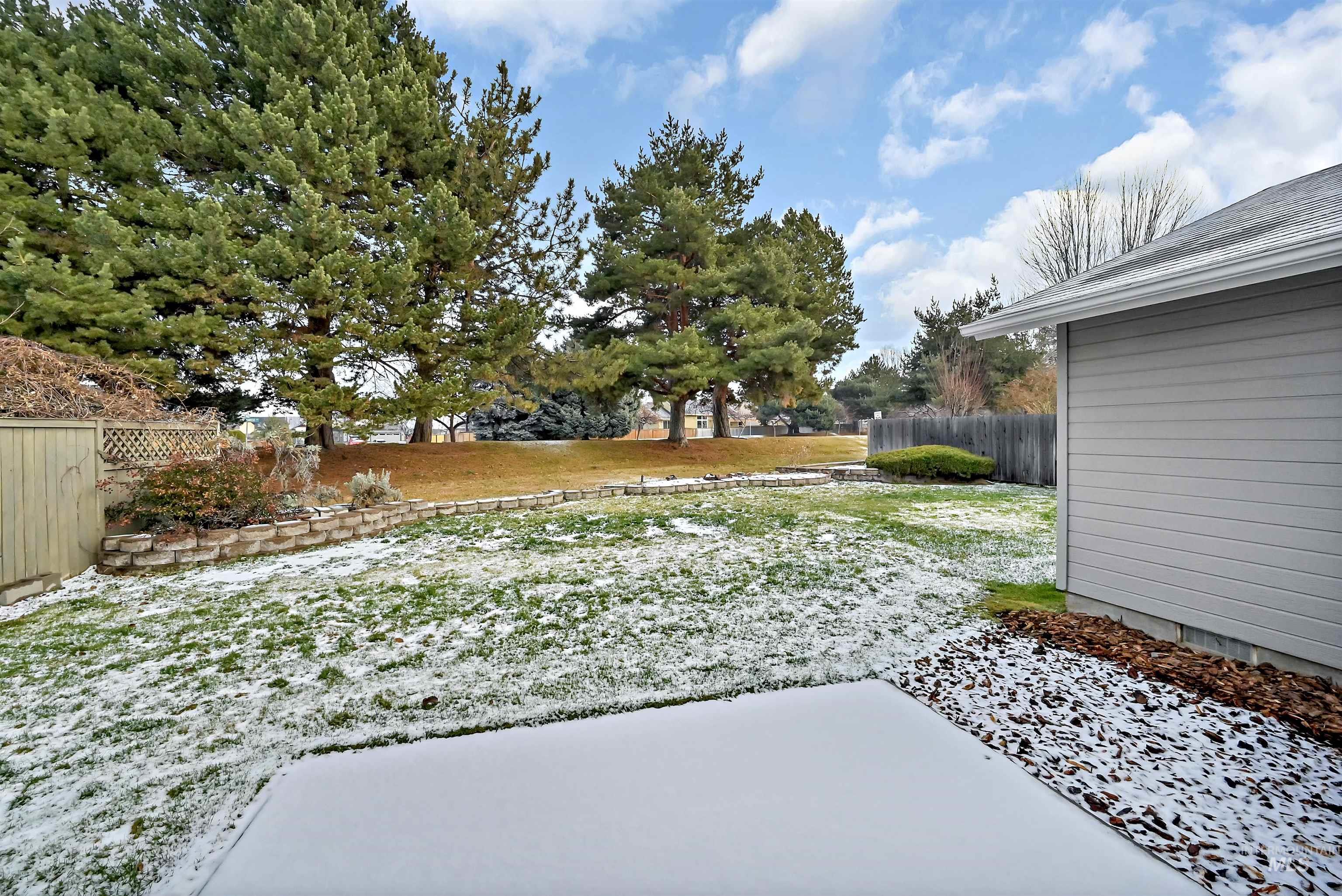 5562 S Impatiens Place, Boise, Idaho 83716-7000, 3 Bedrooms, 2 Bathrooms, Residential For Sale, Price $529,900,MLS 98973104