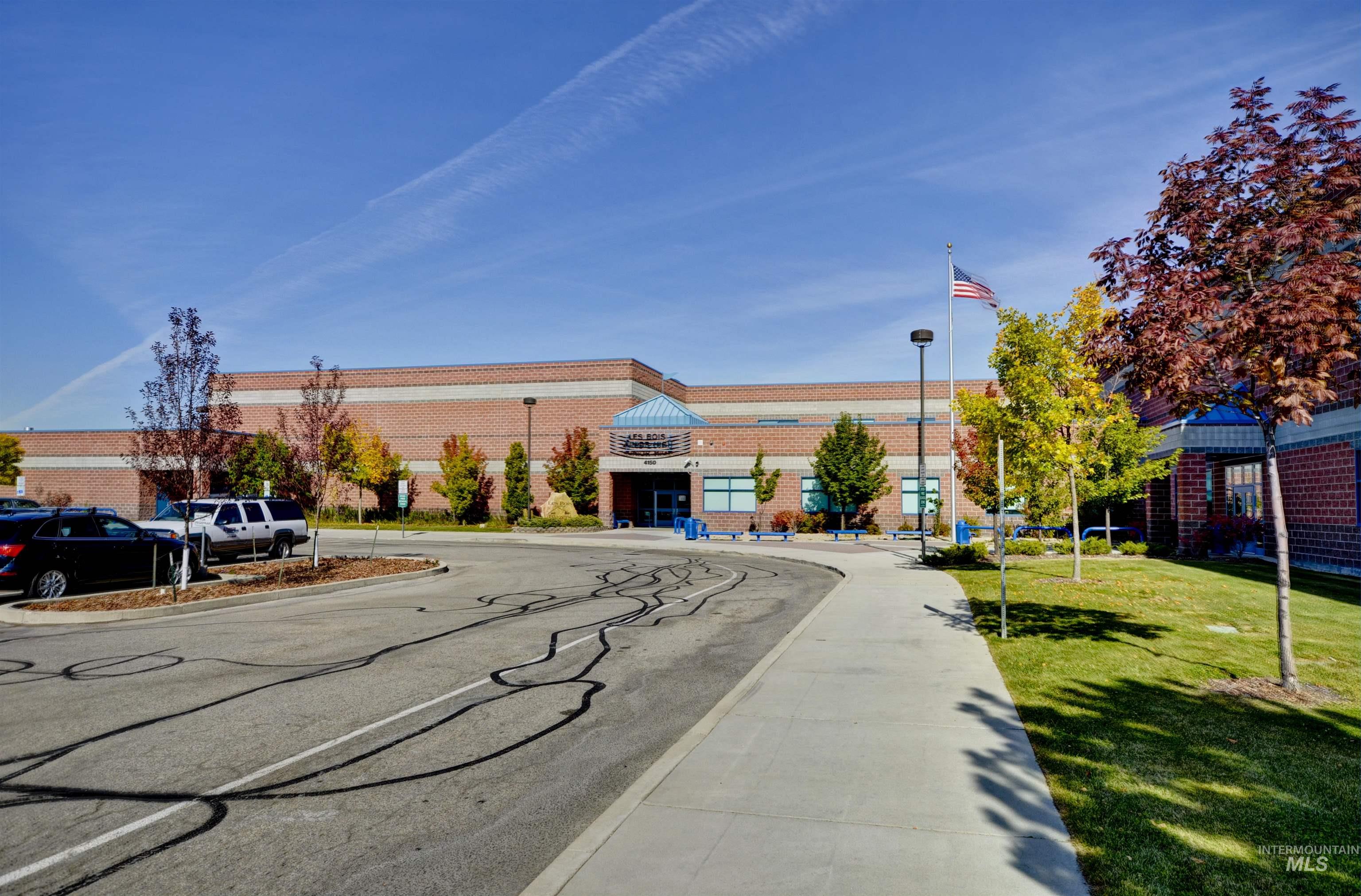 5562 S Impatiens Place, Boise, Idaho 83716-7000, 3 Bedrooms, 2 Bathrooms, Residential For Sale, Price $529,900,MLS 98973104