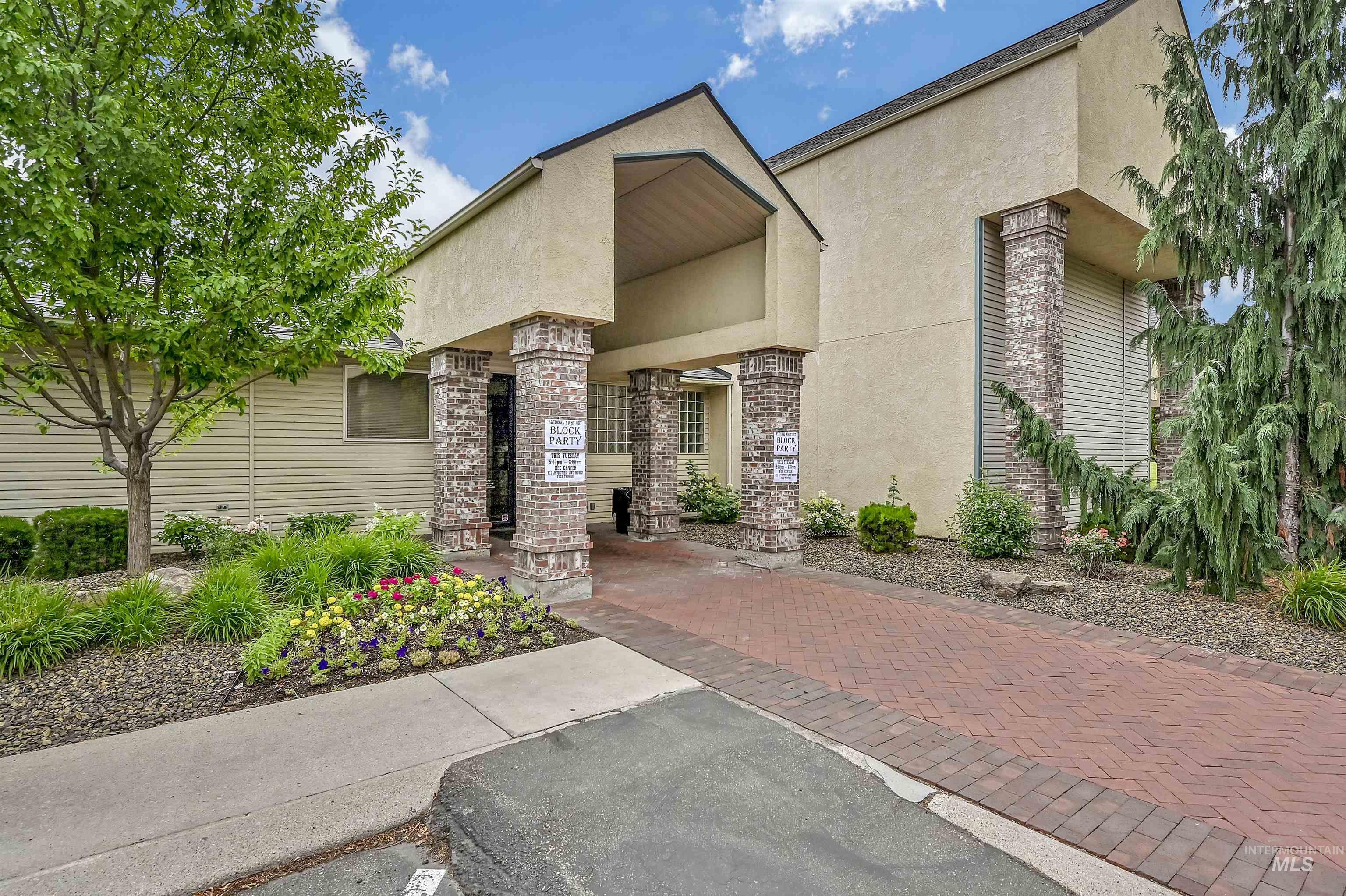 5562 S Impatiens Place, Boise, Idaho 83716-7000, 3 Bedrooms, 2 Bathrooms, Residential For Sale, Price $529,900,MLS 98973104